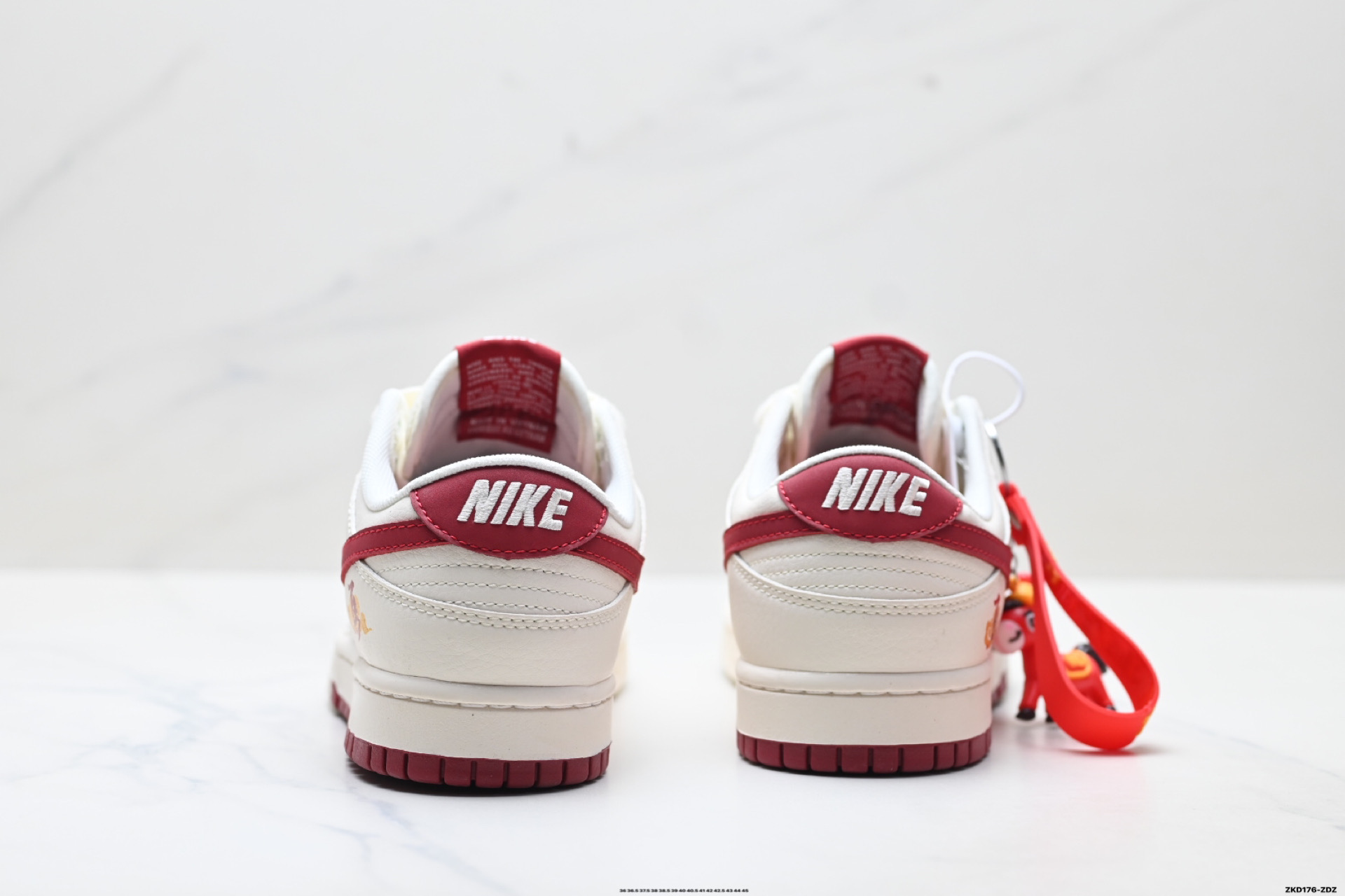 290 Nike Dunk Low Retro ‘DIY高端定制’耐克 低帮休闲运动板鞋 MZ9588-858-Chinese UA Cheap High Quatity Brand Clothes Bags handbags Sneakers wholesale wholesaler seller from China Factory suppliers Fashion Clothing Shoes best Quality Beautiful Price 290 Nike Dunk Low Retro ‘DIY高端定制’耐克 低帮休闲运动板鞋 MZ9588-858