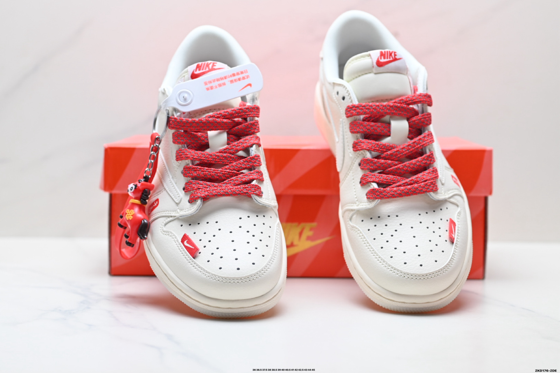 Nike Air Jordan 1 x Travis Scott AJ1倒勾 乔一倒钩 ‘DIY’定制 耐克 低帮文化篮球鞋 QW5288-139-Top High Quatity Cheap Sneakers Fashion Clothing Clothes Bags handbags Shoes of all Brand wholesale With The best Quality And Beautiful Price from China Factory Chinese suppliers wholesaler seller Nike Air Jordan 1 x Travis Scott AJ1倒勾 乔一倒钩 ‘DIY’定制 耐克 低帮文化篮球鞋 QW5288-139