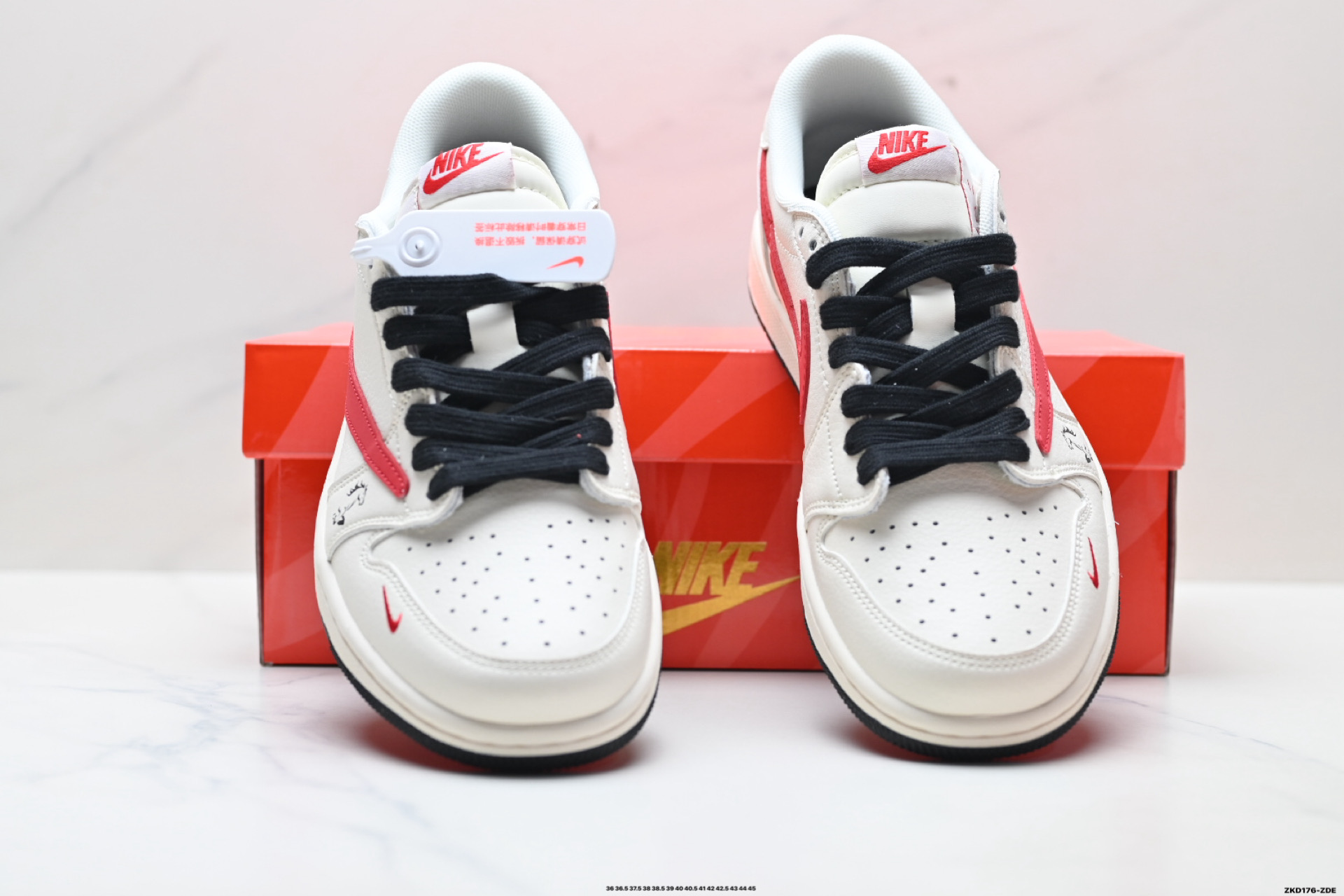 290 Nike Air Jordan 1 x Travis Scott AJ1倒勾 乔一倒钩 ‘DIY’定制 耐克 低帮文化篮球鞋 QW5288-140-Chinese UA Cheap High Quatity Brand Clothes Bags handbags Sneakers wholesale wholesaler seller from China Factory suppliers Fashion Clothing Shoes best Quality Beautiful Price 290 Nike Air Jordan 1 x Travis Scott AJ1倒勾 乔一倒钩 ‘DIY’定制 耐克 低帮文化篮球鞋 QW5288-140