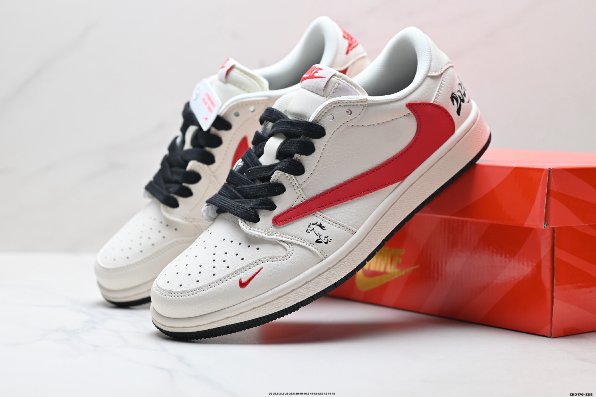 290 Nike Air Jordan 1 x Travis Scott AJ1倒勾 乔一倒钩 ‘DIY’定制 耐克 低帮文化篮球鞋 QW5288-140-Chinese UA Cheap High Quatity Brand Clothes Bags handbags Sneakers wholesale wholesaler seller from China Factory suppliers Fashion Clothing Shoes best Quality Beautiful Price 290 Nike Air Jordan 1 x Travis Scott AJ1倒勾 乔一倒钩 ‘DIY’定制 耐克 低帮文化篮球鞋 QW5288-140