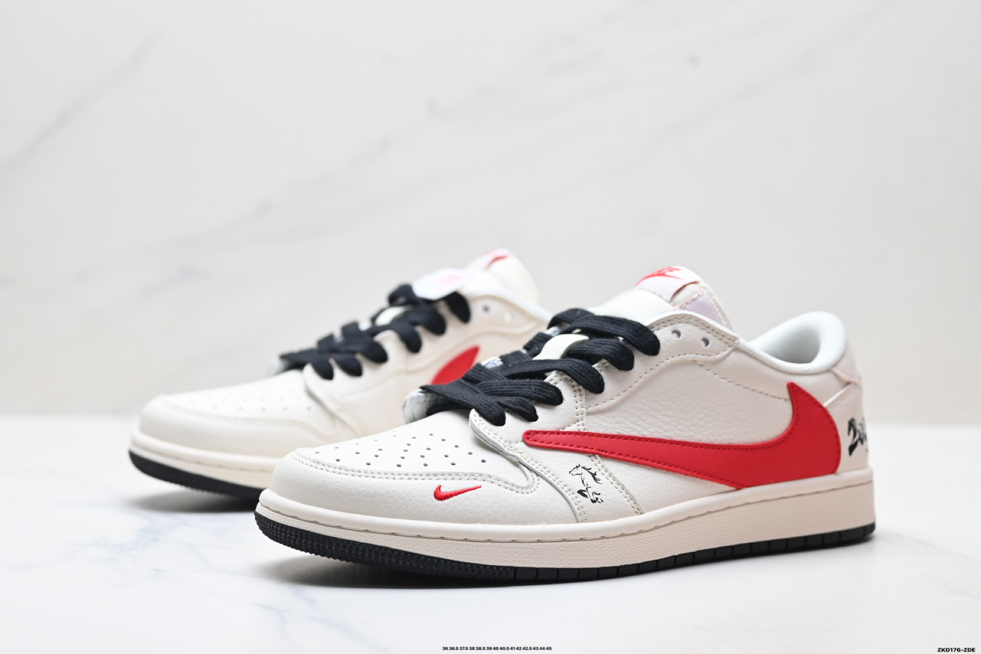 290 Nike Air Jordan 1 x Travis Scott AJ1倒勾 乔一倒钩 ‘DIY’定制 耐克 低帮文化篮球鞋 QW5288-140-Chinese UA Cheap High Quatity Brand Clothes Bags handbags Sneakers wholesale wholesaler seller from China Factory suppliers Fashion Clothing Shoes best Quality Beautiful Price 290 Nike Air Jordan 1 x Travis Scott AJ1倒勾 乔一倒钩 ‘DIY’定制 耐克 低帮文化篮球鞋 QW5288-140