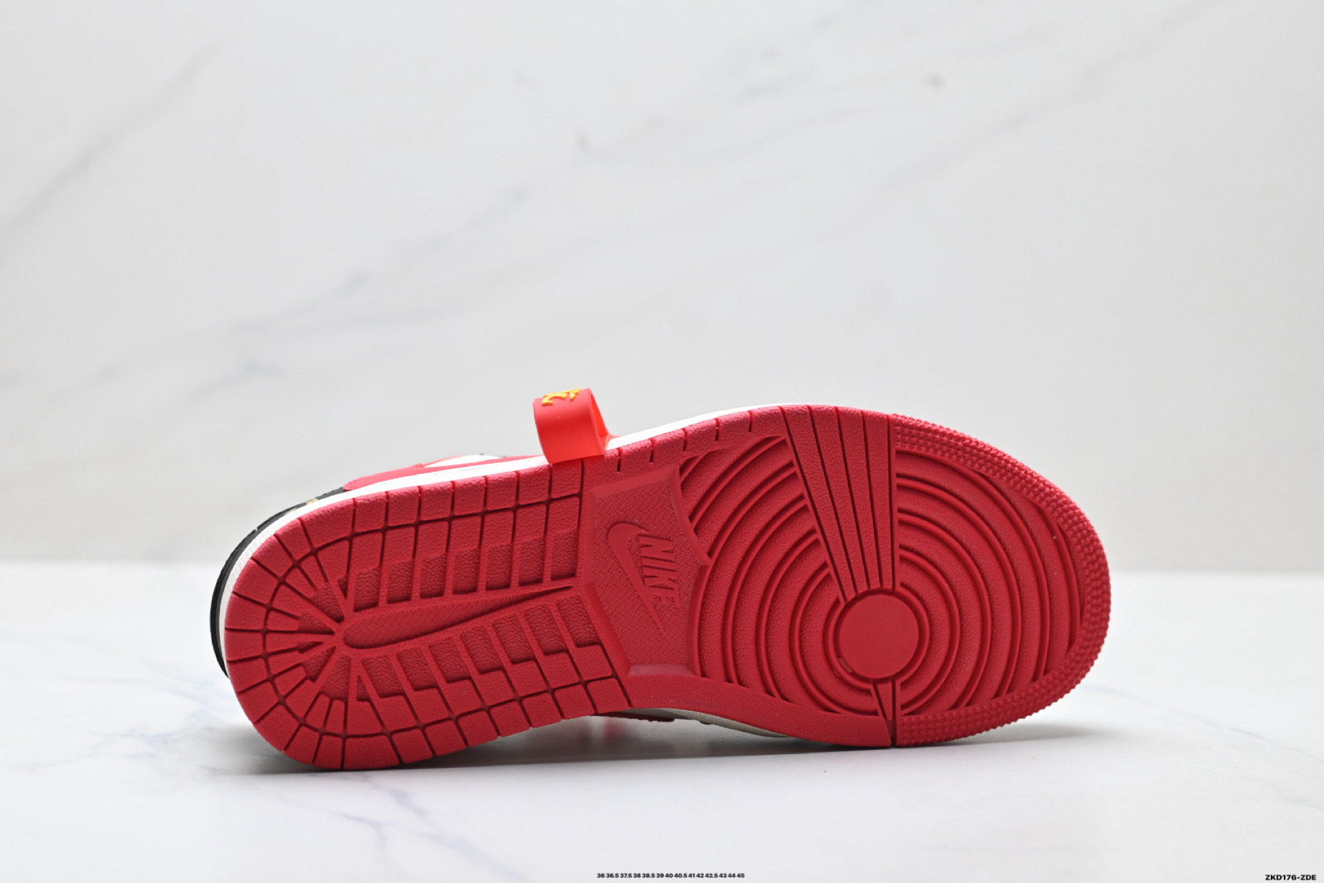 Nike Air Jordan 1 x Travis Scott AJ1倒勾 乔一倒钩 ‘DIY’定制 耐克 低帮文化篮球鞋 MZ9588-828-Top High Quatity Cheap Sneakers Fashion Clothing Clothes Bags handbags Shoes of all Brand wholesale With The best Quality And Beautiful Price from China Factory Chinese suppliers wholesaler seller Nike Air Jordan 1 x Travis Scott AJ1倒勾 乔一倒钩 ‘DIY’定制 耐克 低帮文化篮球鞋 MZ9588-828