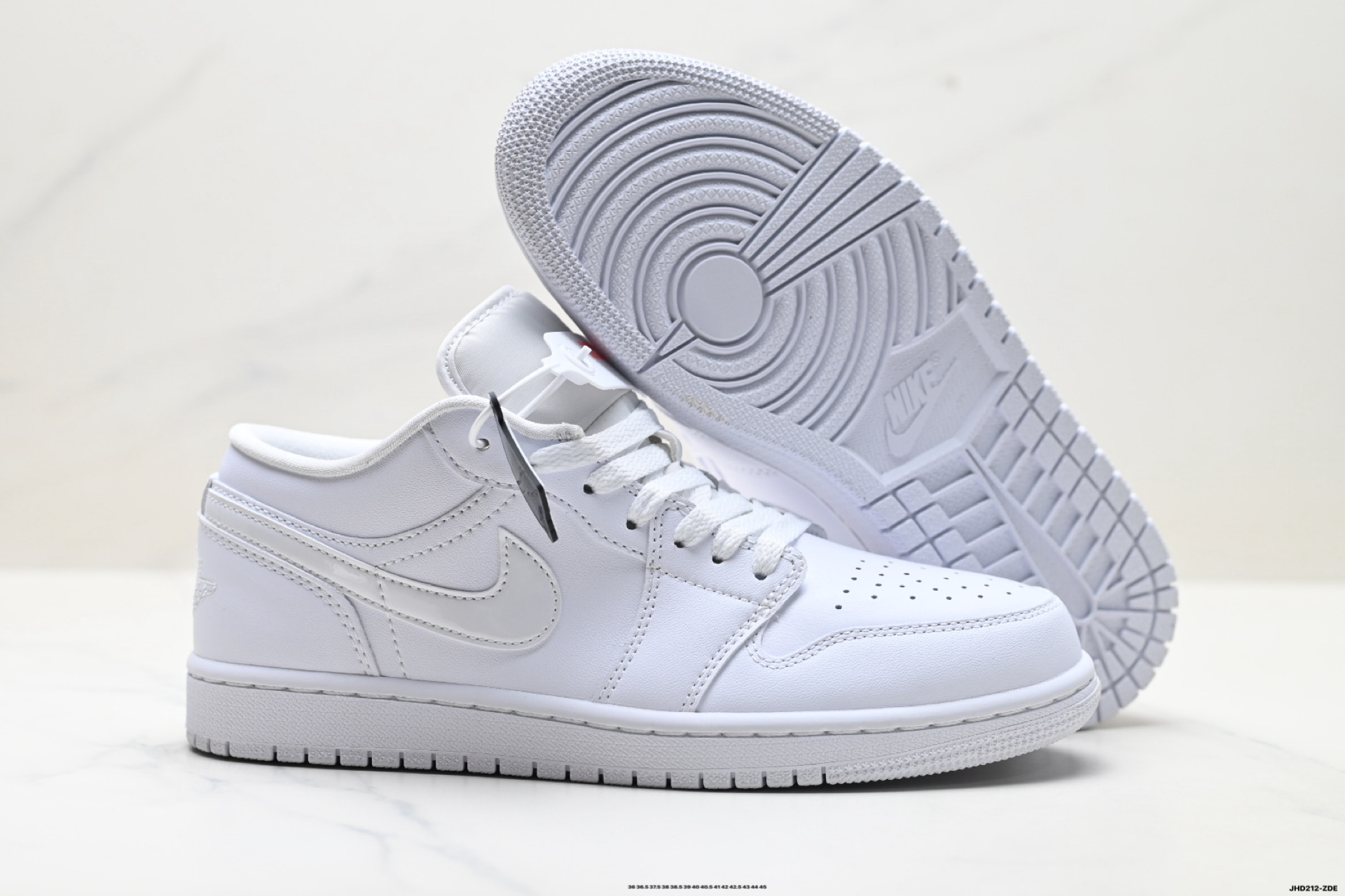 Nike Air Jordan 1 Low 耐克 AJ1乔1低帮休闲板鞋 DC0774-170