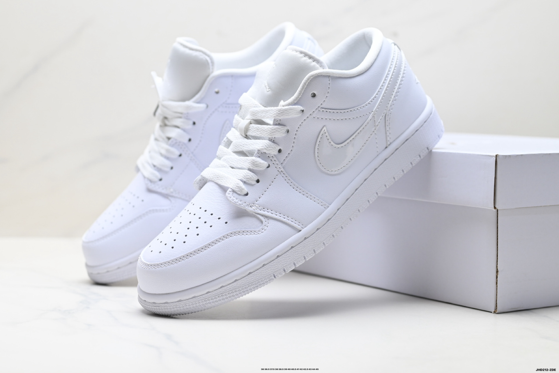 Nike Air Jordan 1 Low 耐克 AJ1乔1低帮休闲板鞋 DC0774-170
