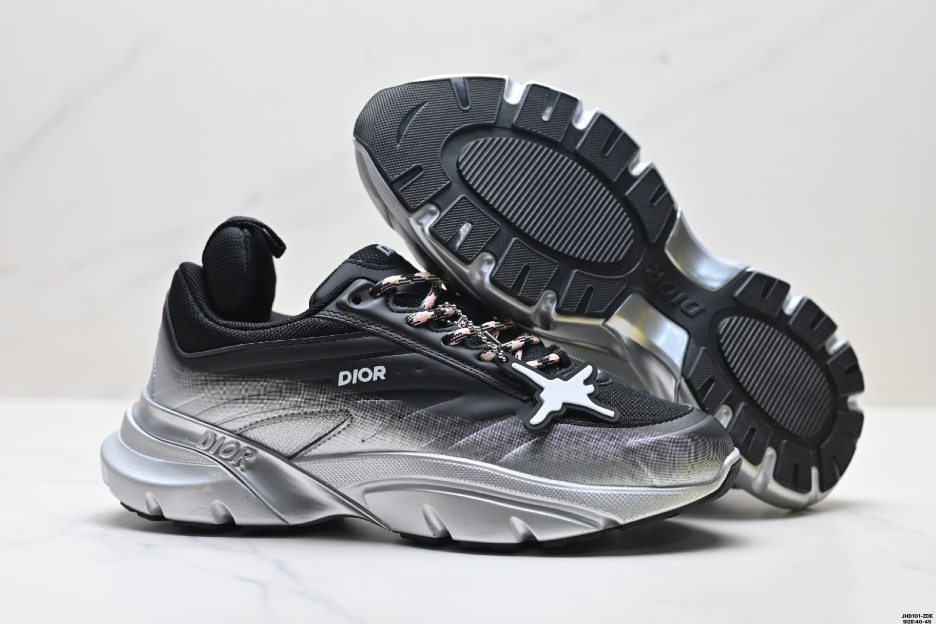 210 Dior迪奥 Blade Runner Microfiber Me B44 复古休闲老爹鞋