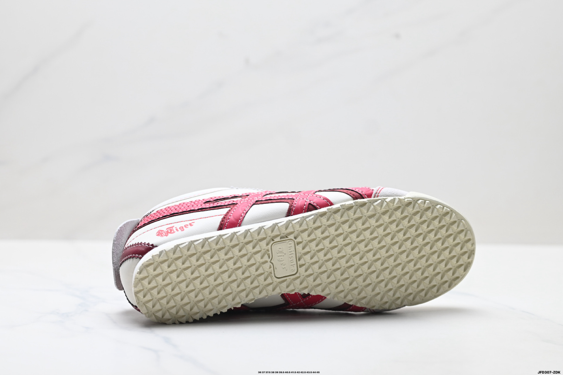 Onitsuka Tiger鬼塚虎 MEXICO 66 CNY 马年限定舒适时尚百搭经典 支撑 低帮 1183C391-100-Top High Quatity Cheap Sneakers Fashion Clothing Clothes Bags handbags Shoes of all Brand wholesale With The best Quality And Beautiful Price from China Factory Chinese suppliers wholesaler seller Onitsuka Tiger鬼塚虎 MEXICO 66 CNY 马年限定舒适时尚百搭经典 支撑 低帮 1183C391-100