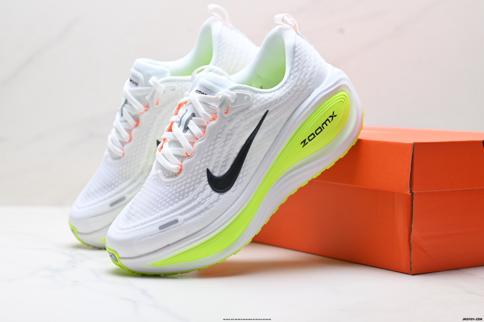 Nike VOMERO PLUS 耐克 舒适减震防滑 低帮跑步鞋 HV8150-120-Top High Quatity Cheap Sneakers Fashion Clothing Clothes Bags handbags Shoes of all Brand wholesale With The best Quality And Beautiful Price from China Factory Chinese suppliers wholesaler seller Nike VOMERO PLUS 耐克 舒适减震防滑 低帮跑步鞋 HV8150-120