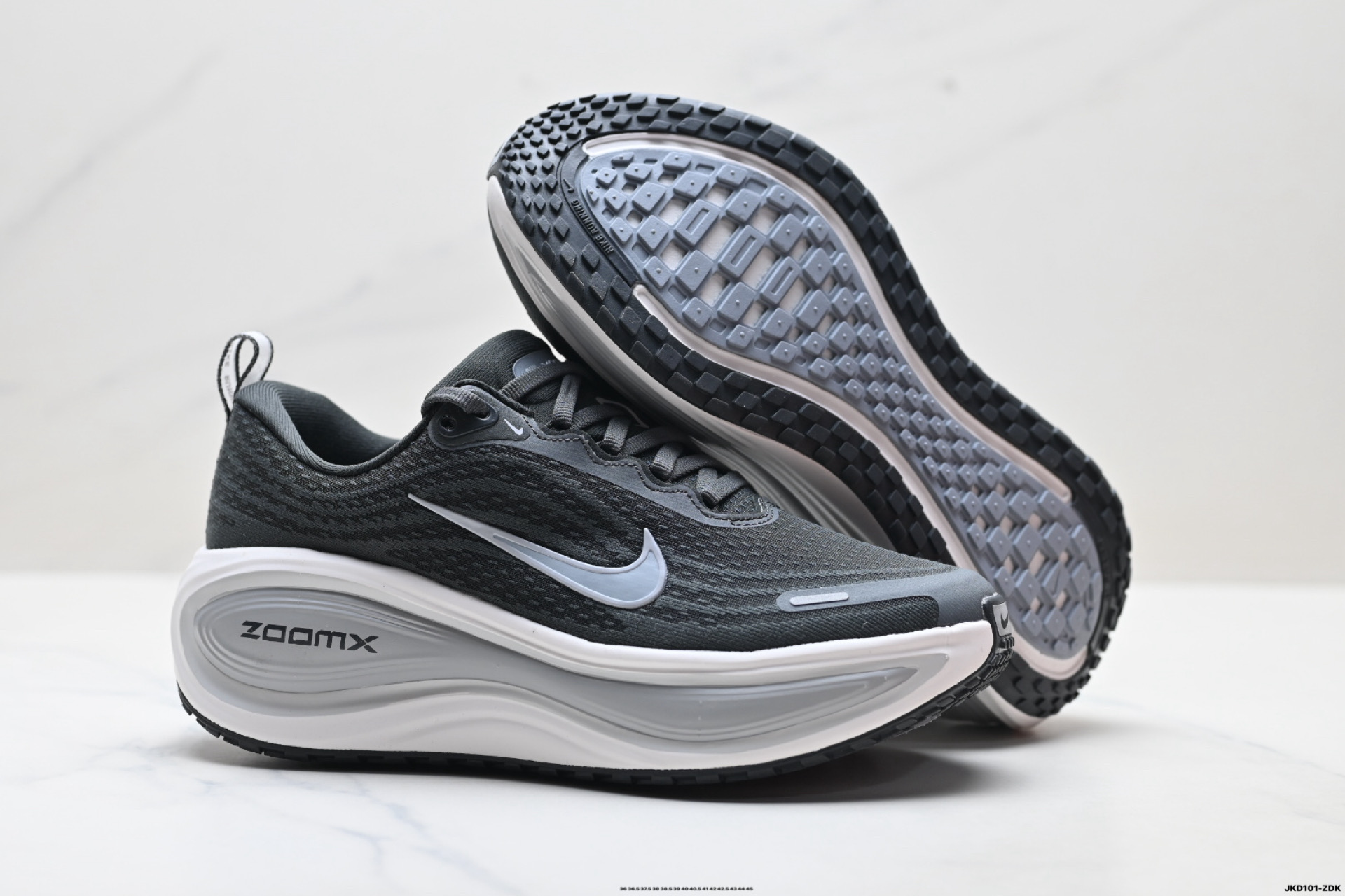 Nike VOMERO PLUS 耐克 舒适减震防滑 低帮跑步鞋 HV8150-120-Top High Quatity Cheap Sneakers Fashion Clothing Clothes Bags handbags Shoes of all Brand wholesale With The best Quality And Beautiful Price from China Factory Chinese suppliers wholesaler seller Nike VOMERO PLUS 耐克 舒适减震防滑 低帮跑步鞋 HV8150-120
