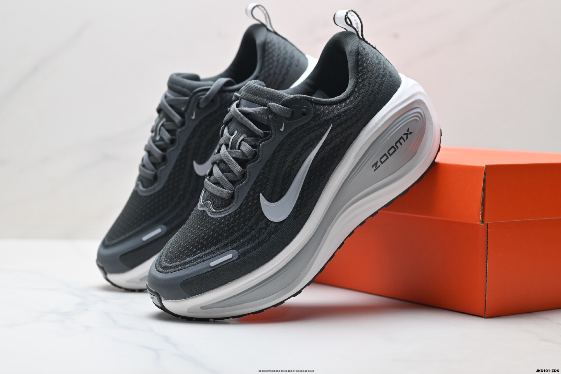 Nike VOMERO PLUS 耐克 舒适减震防滑 低帮跑步鞋 HV8150-120-Top High Quatity Cheap Sneakers Fashion Clothing Clothes Bags handbags Shoes of all Brand wholesale With The best Quality And Beautiful Price from China Factory Chinese suppliers wholesaler seller Nike VOMERO PLUS 耐克 舒适减震防滑 低帮跑步鞋 HV8150-120