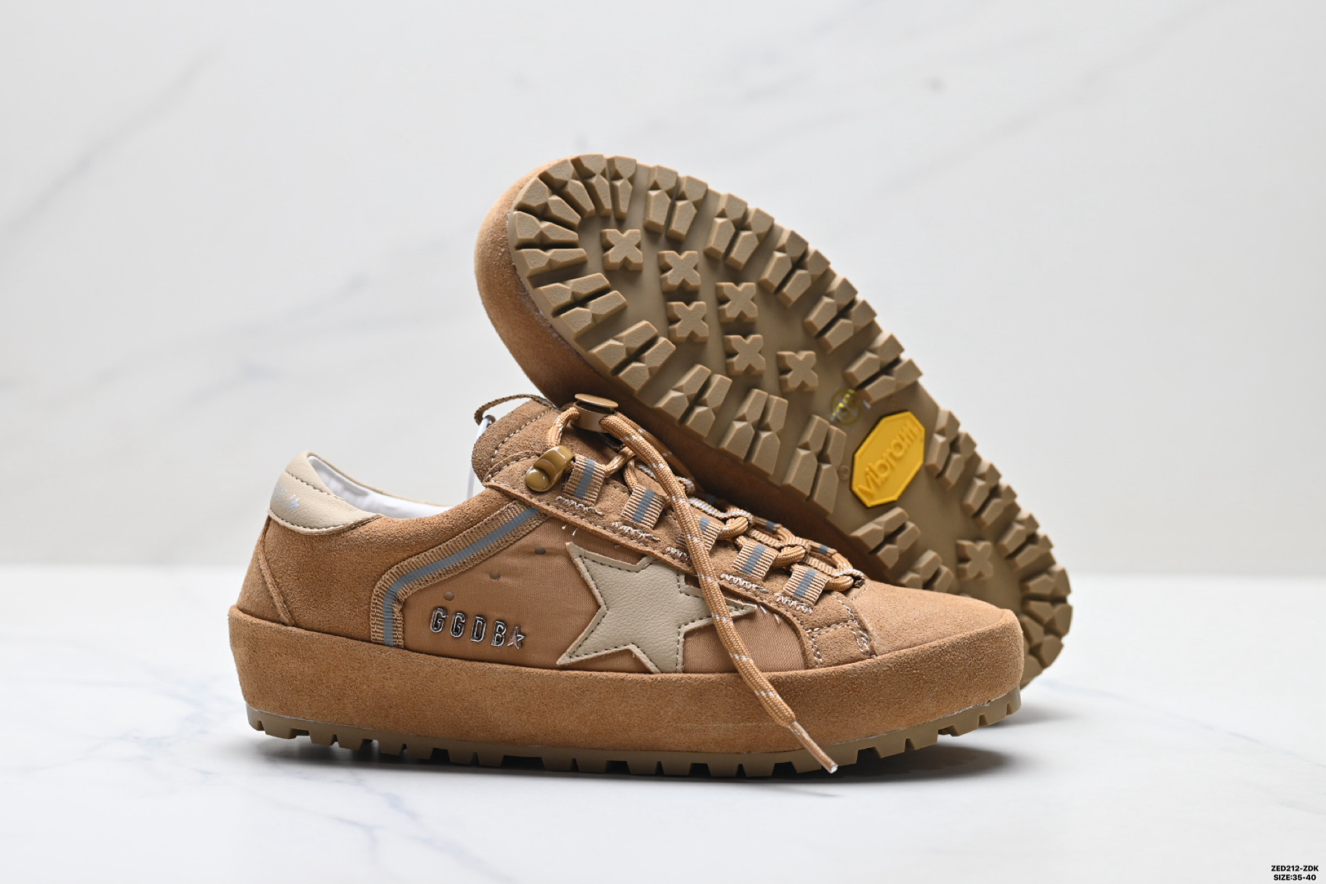 280 Golden Goose Super-Dolmias 牛皮麂皮绒面革 圆头厚底抽绳 星星图案 低帮 板鞋