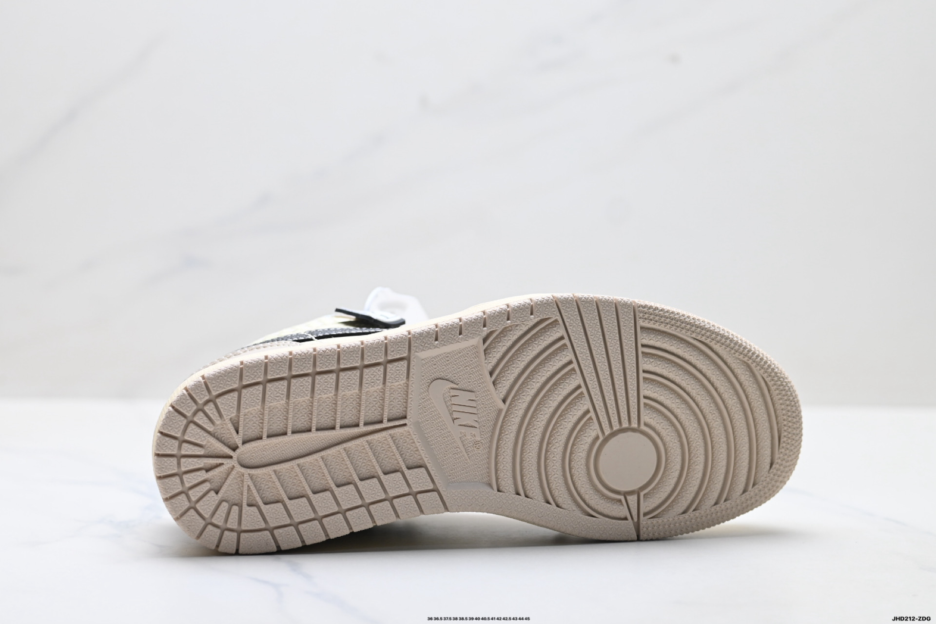 Air Jordan 1 Low SE AJ1乔1低帮休闲板鞋 HQ3440-101-Top High Quatity Cheap Sneakers Fashion Clothing Clothes Bags handbags Shoes of all Brand wholesale With The best Quality And Beautiful Price from China Factory Chinese suppliers wholesaler seller Air Jordan 1 Low SE AJ1乔1低帮休闲板鞋 HQ3440-101