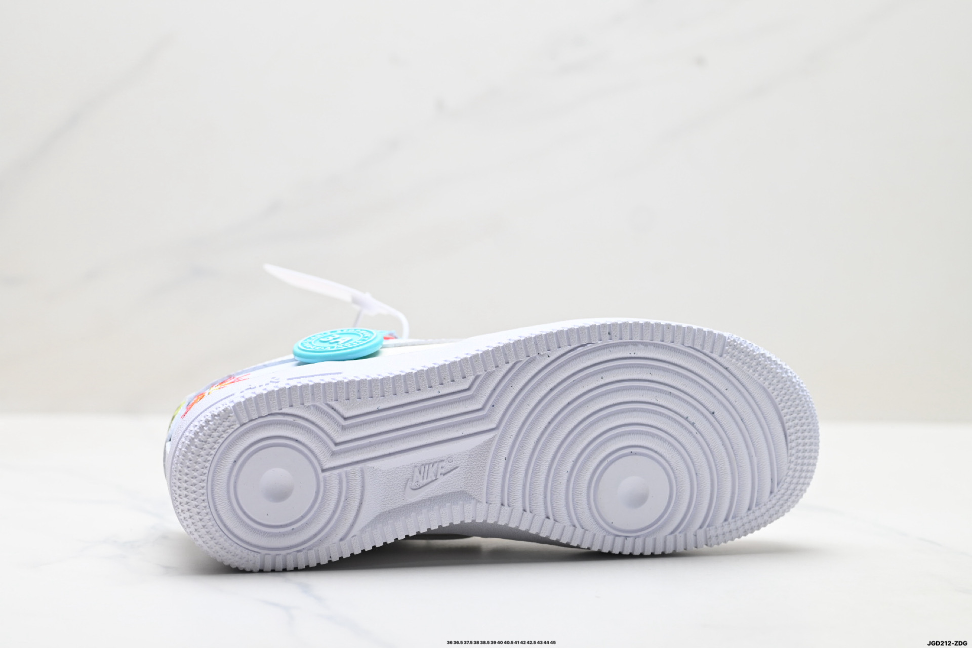 200 NIKE AIR FORCE 1‘07 IQ1133-111