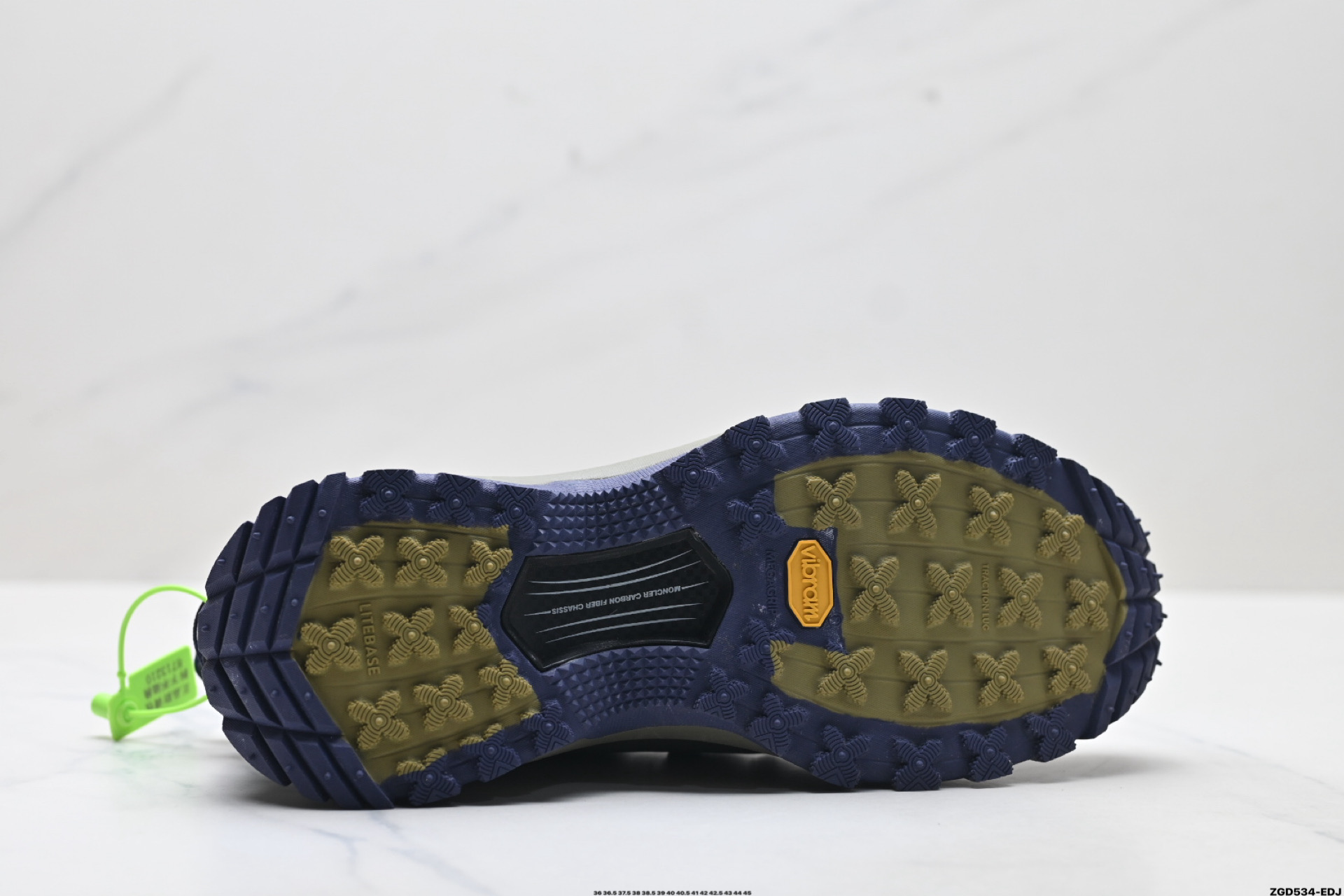 320 Moncler Grenoble Trailgrip Lite2 盟可睐 织物 圆头系带 低帮休闲鞋 鞋 4M00130 M3157001