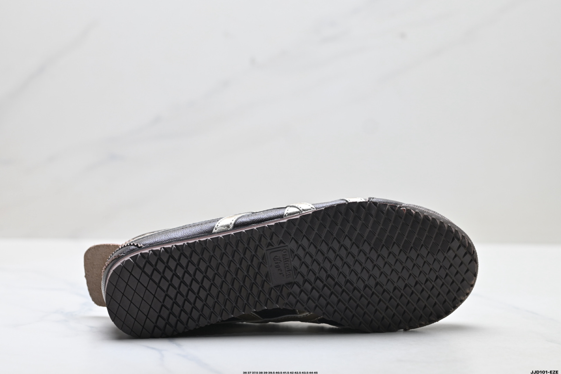 Onitsuka Tiger NIPPON MADE 鬼冢虎手工鞋系列 1183A872-204 Onitsuka Tiger NIPPON MADE 鬼冢虎手工鞋系列 1183A872-204