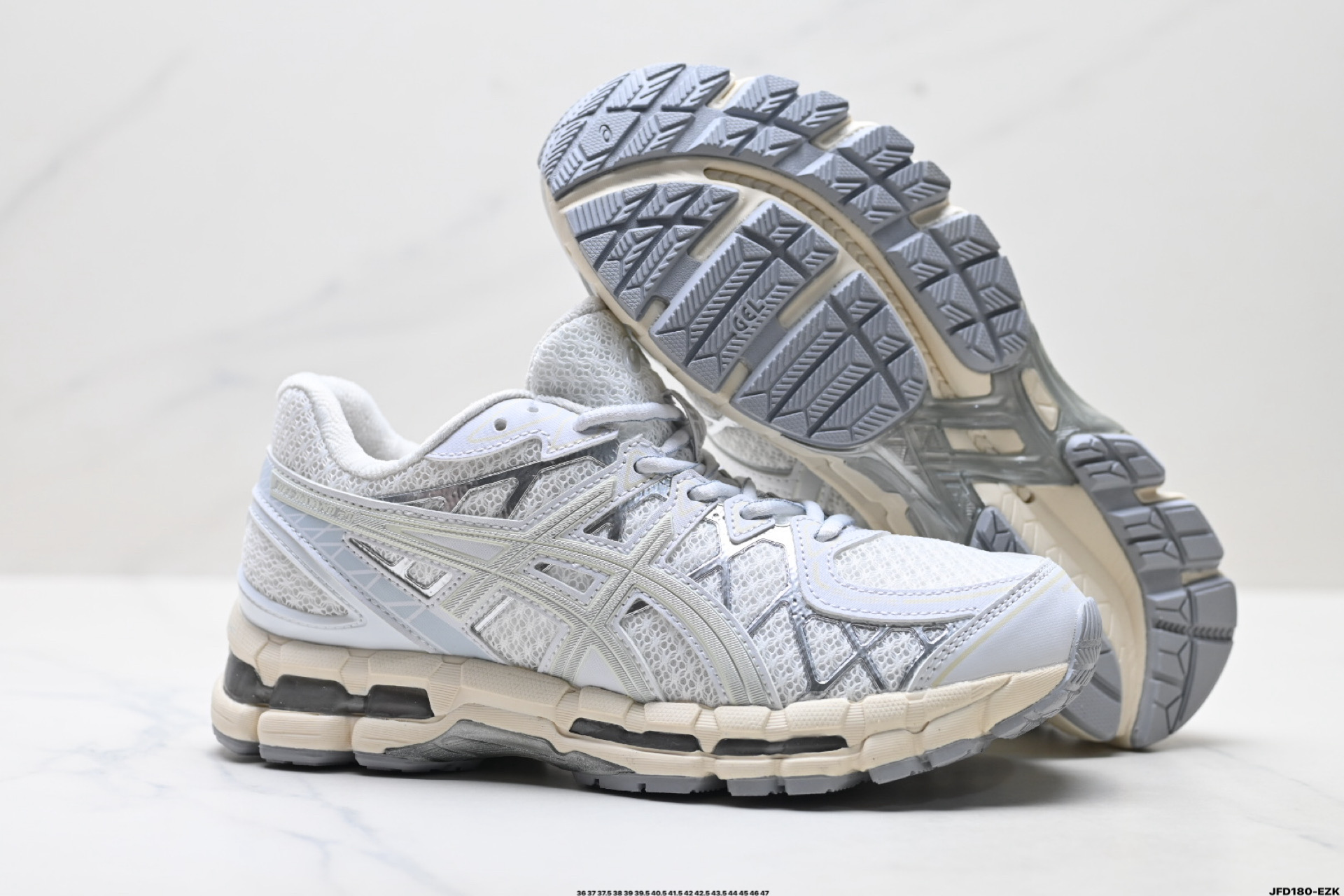 Asics Gel-Kayano 20 亚瑟士 舒适百搭耐磨支撑透气 低帮跑步鞋 1203A388-100 Asics Gel-Kayano 20 亚瑟士 舒适百搭耐磨支撑透气 低帮跑步鞋 1203A388-100