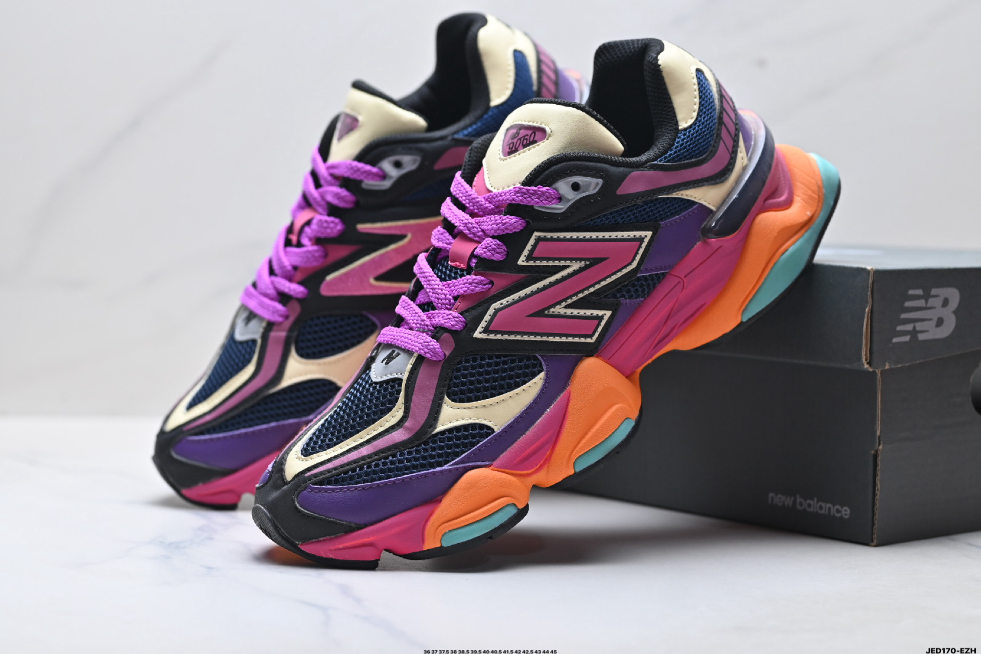 🈴P140 真标✅New Balance 9060系列 新百伦 复古休闲运动慢跑鞋 鞋面大身由空间双格及磨砂鞋面拼接而生 采用大面积网眼以及麂皮材质覆盖鞋身 还原经典气质 搭载ABZORB避震科技 由泡沫聚酯制成 上…