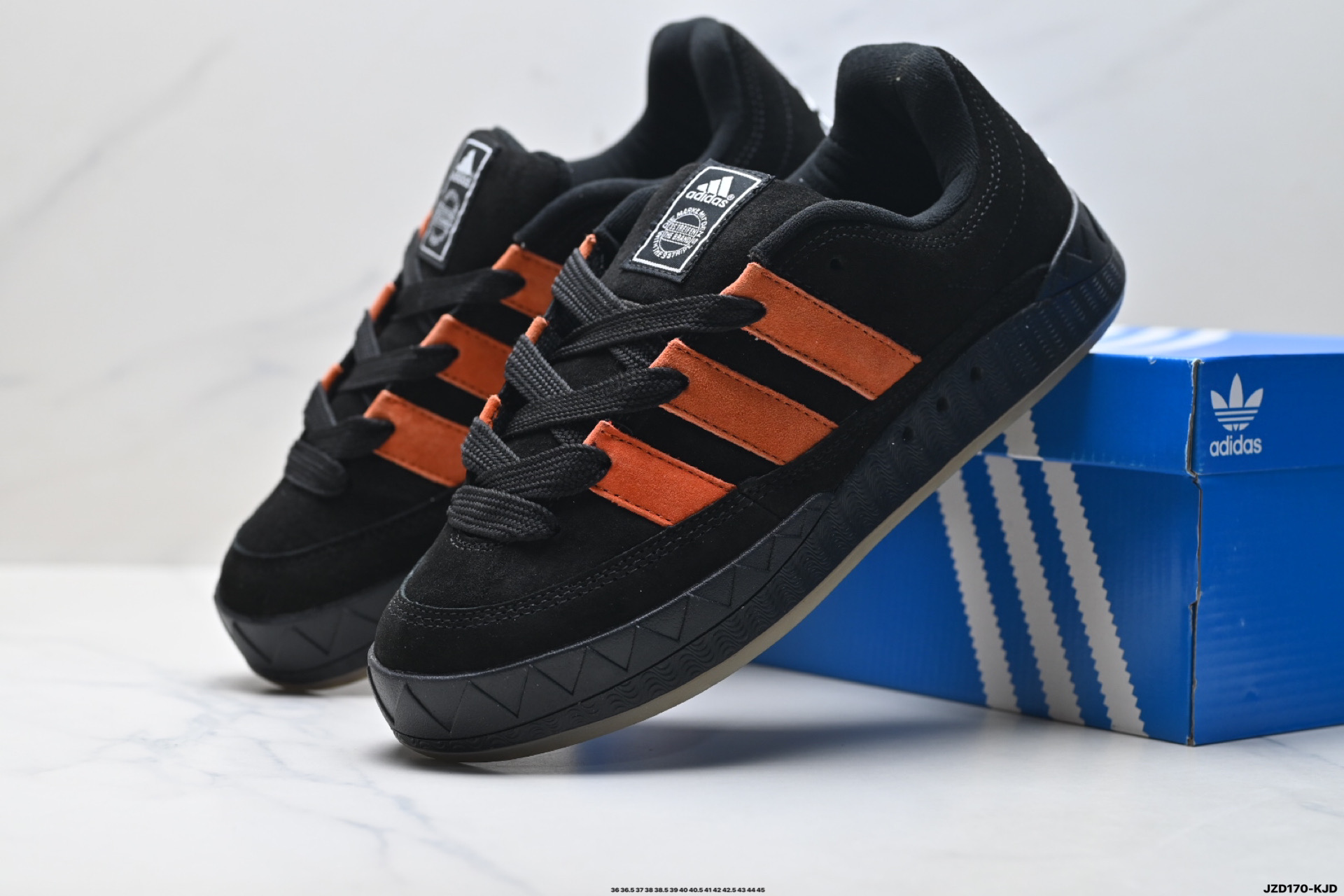160 Adidas Adimatic Low 马蒂奇系列低帮 复古鲨鱼面包鞋运动休闲滑板板鞋 lG6022