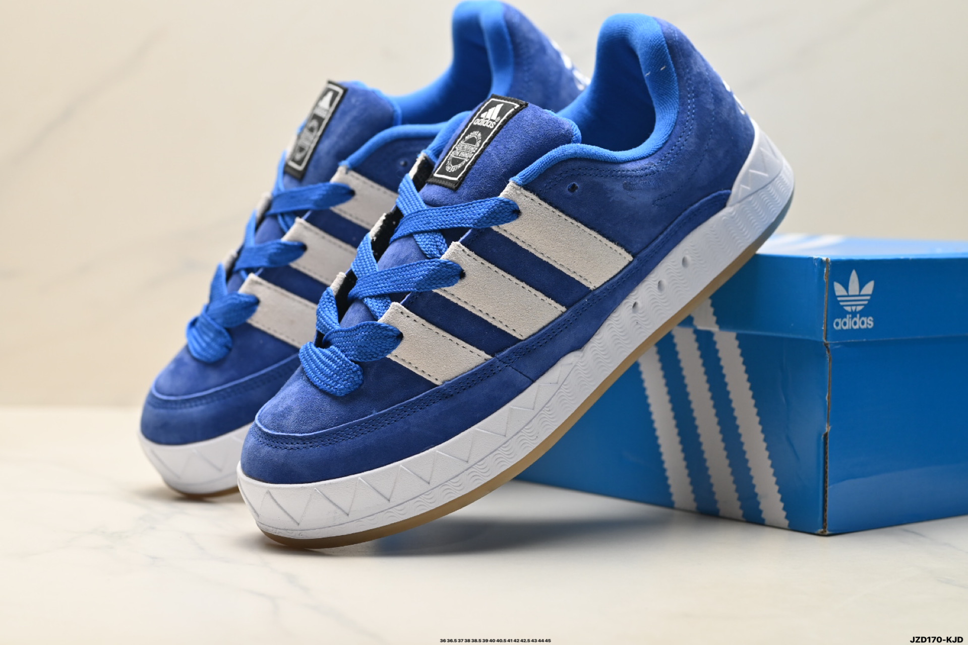 160 Adidas Adimatic Low 马蒂奇系列低帮 复古鲨鱼面包鞋运动休闲滑板板鞋 lG6022