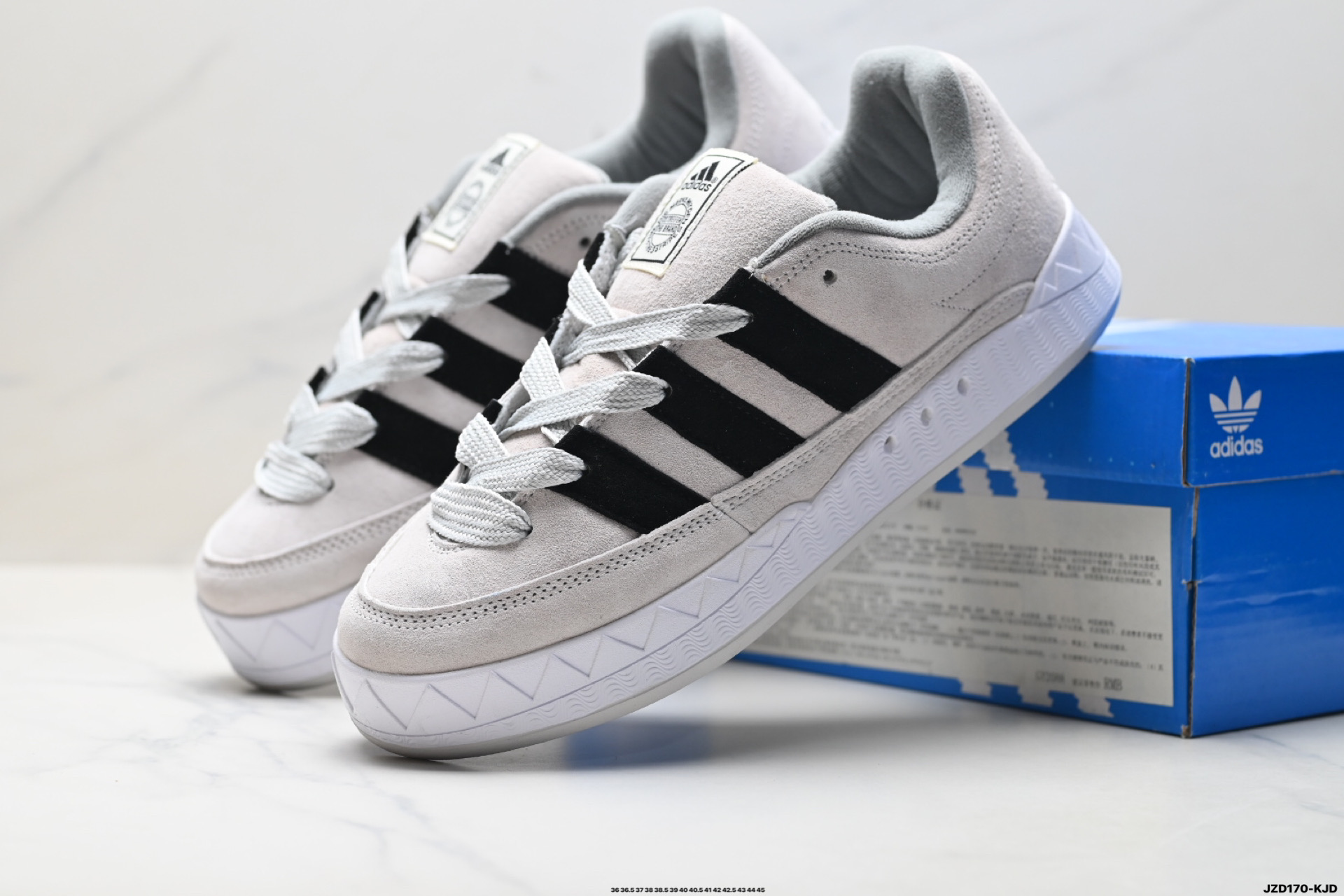 160 Adidas Adimatic Low 马蒂奇系列低帮 复古鲨鱼面包鞋运动休闲滑板板鞋 lG6022