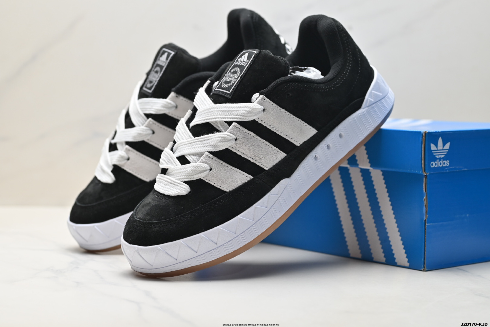 160 Adidas Adimatic Low 马蒂奇系列低帮 复古鲨鱼面包鞋运动休闲滑板板鞋 lG6022