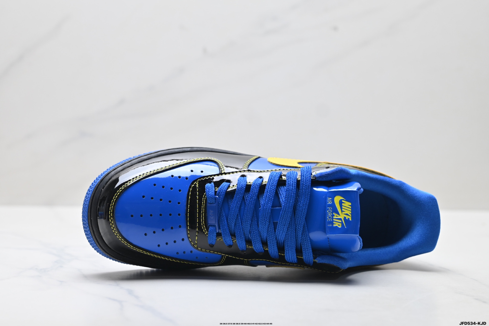 NIKE AIR FORCE 1‘07 IQ1402-010