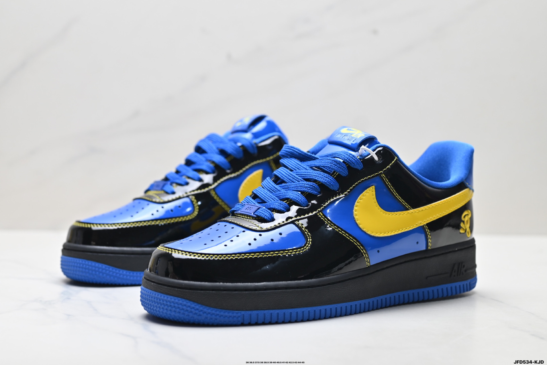 NIKE AIR FORCE 1‘07 IQ1402-010