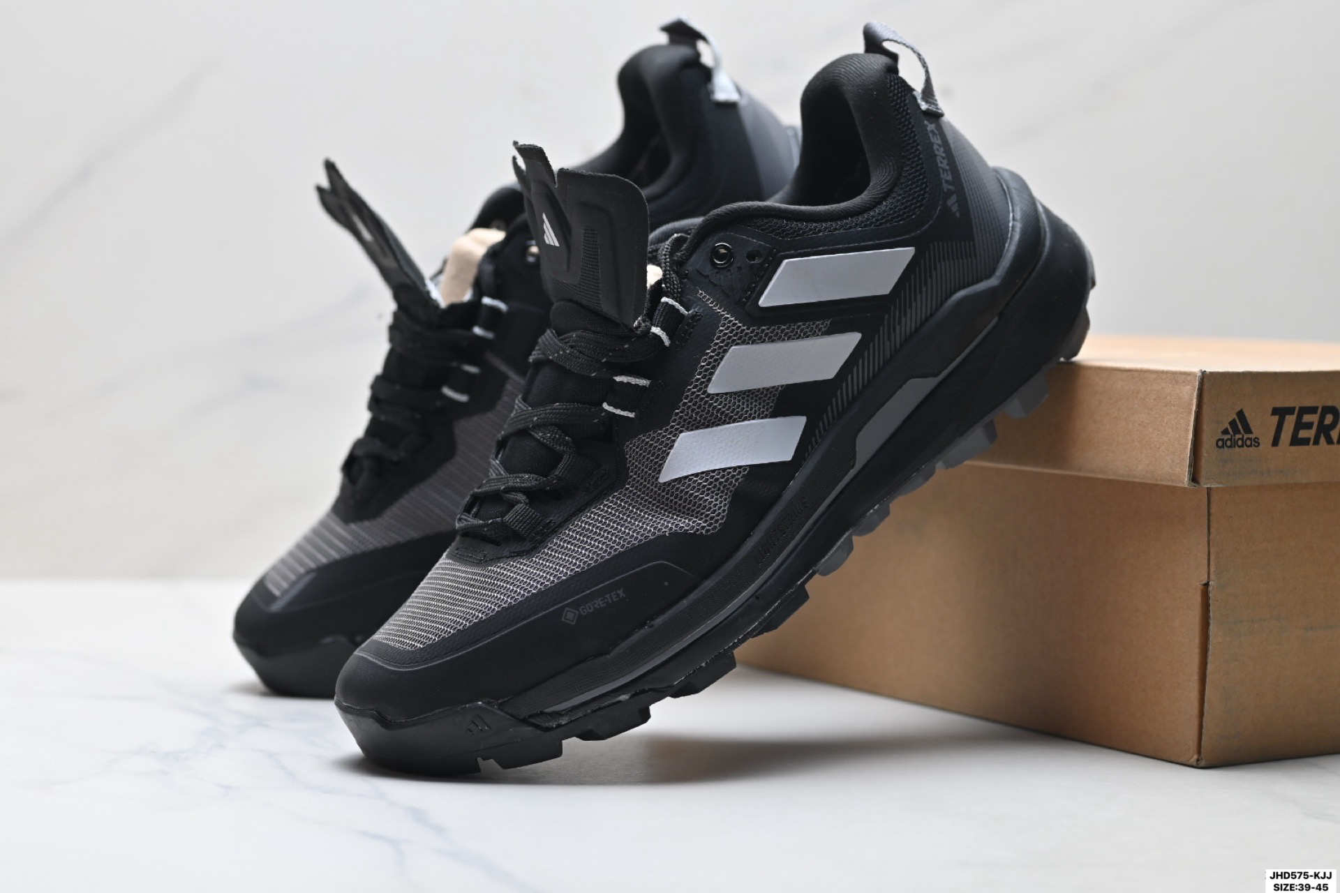 210 Adidas Terrex Skychaser Tech GTX 阿迪达斯 系带缓震轻质舒适百搭运动鞋 IE9905
