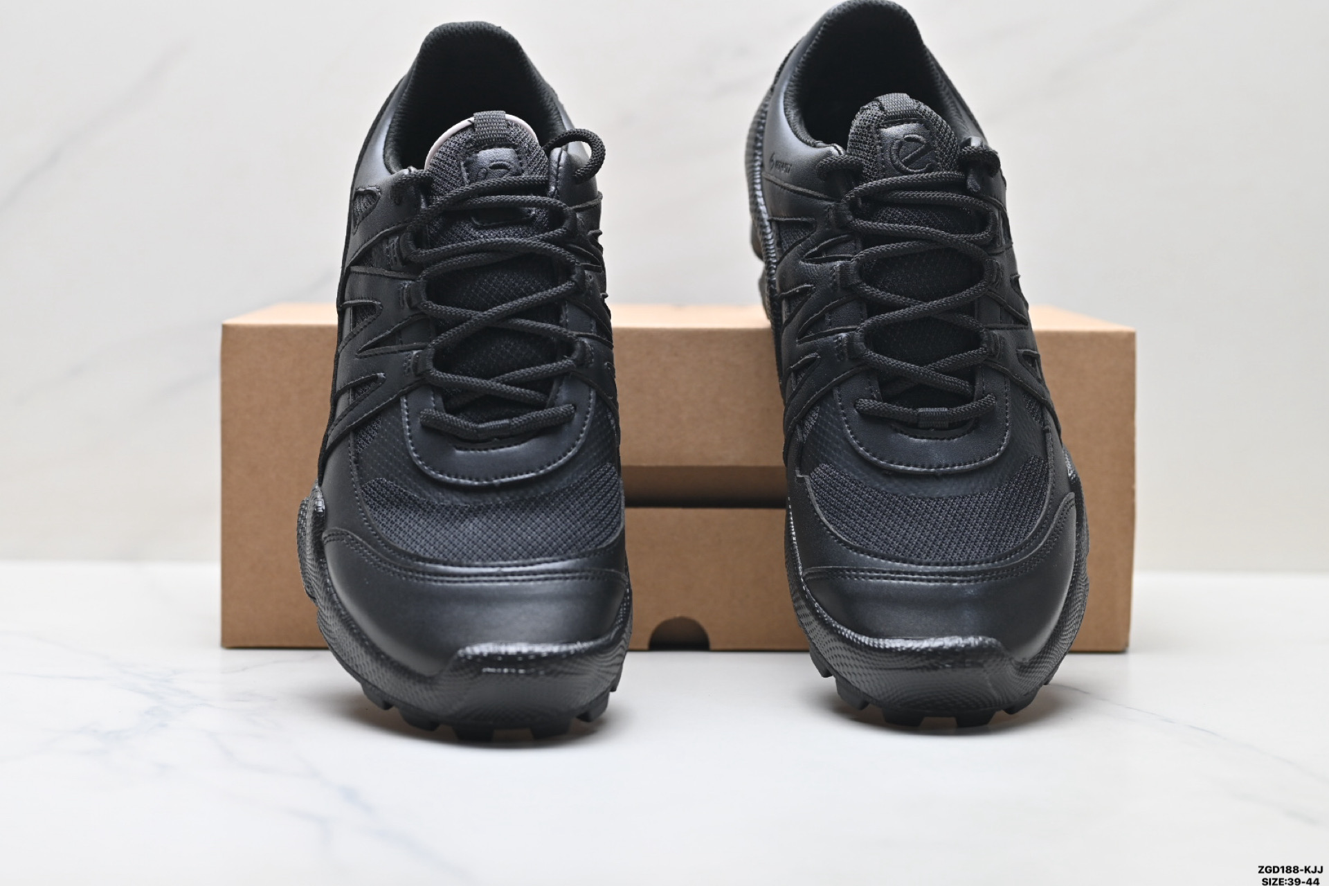320 Ecco爱步 Biom C-Trail 健步C 舒适时尚 简约时尚 减震防滑 低帮休闲鞋 803324-510