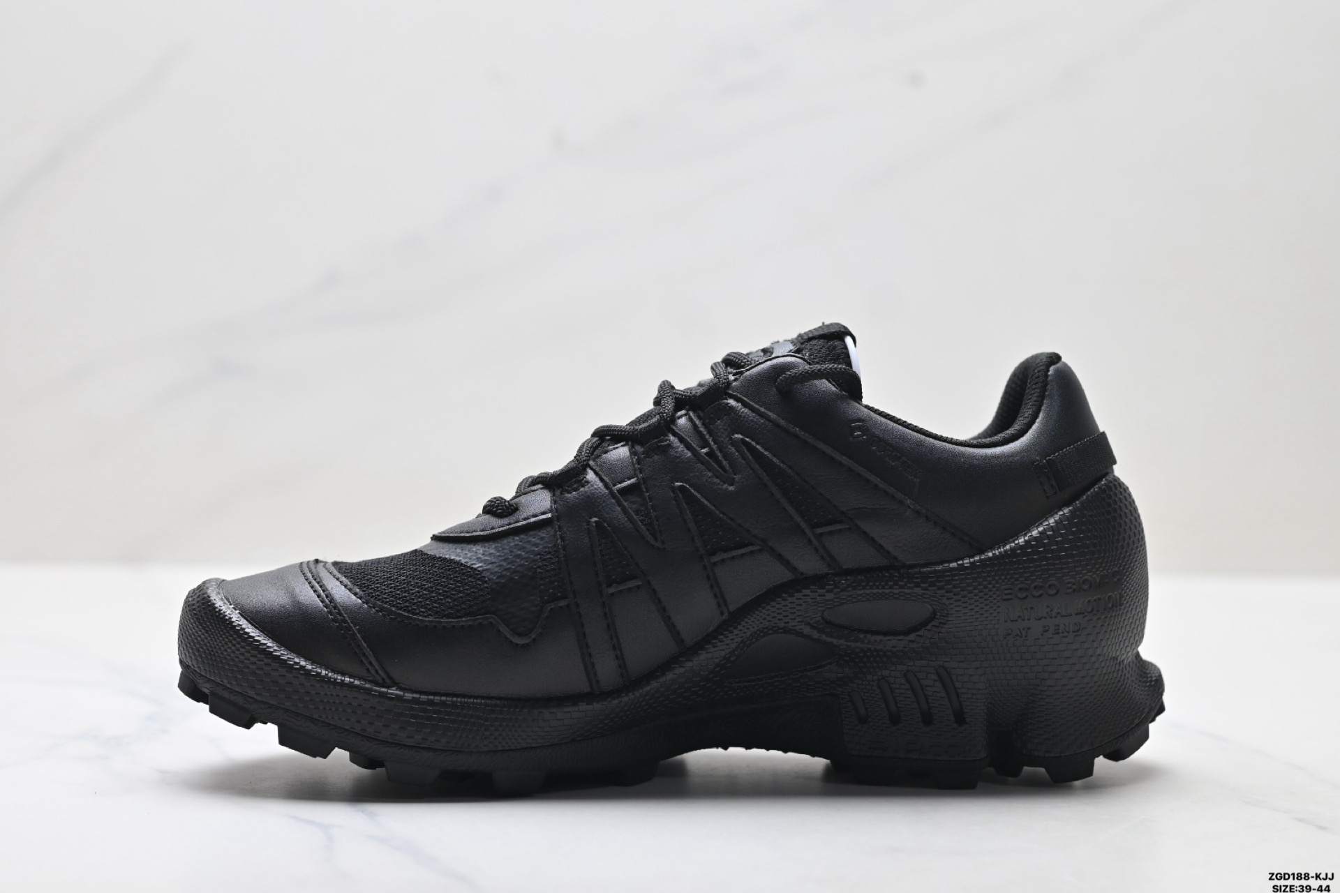 320 Ecco爱步 Biom C-Trail 健步C 舒适时尚 简约时尚 减震防滑 低帮休闲鞋 803324-510