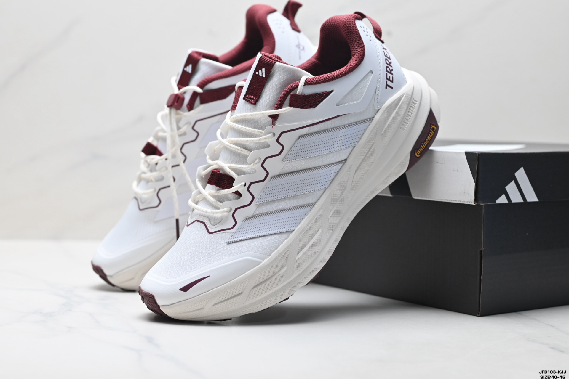 190 Adidas Terrex Freehiker LT 阿迪达斯 系带缓震轻质 舒适百搭 低帮马拉松运动跑步鞋 KK1883