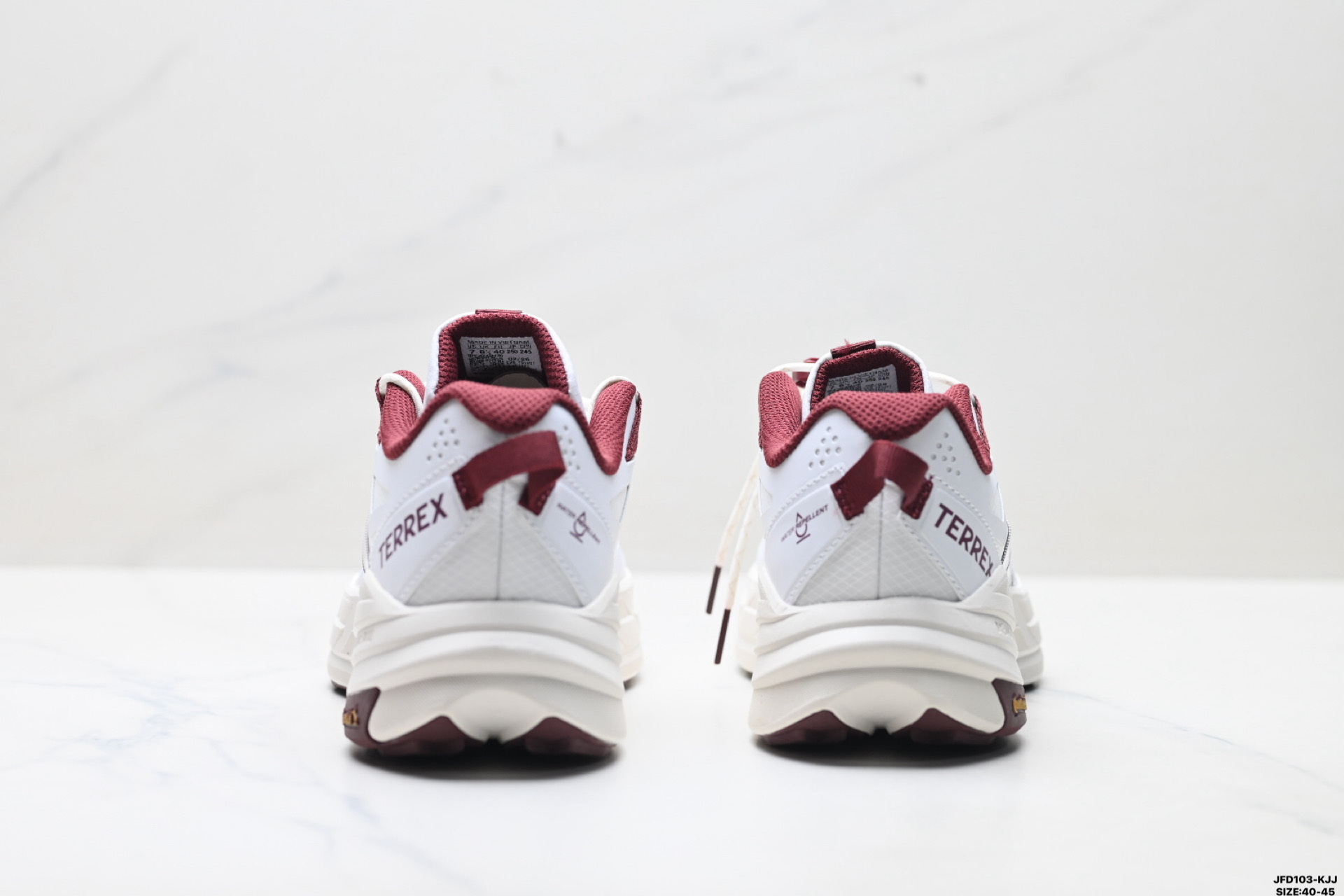 190 Adidas Terrex Freehiker LT 阿迪达斯 系带缓震轻质 舒适百搭 低帮马拉松运动跑步鞋 KK1883