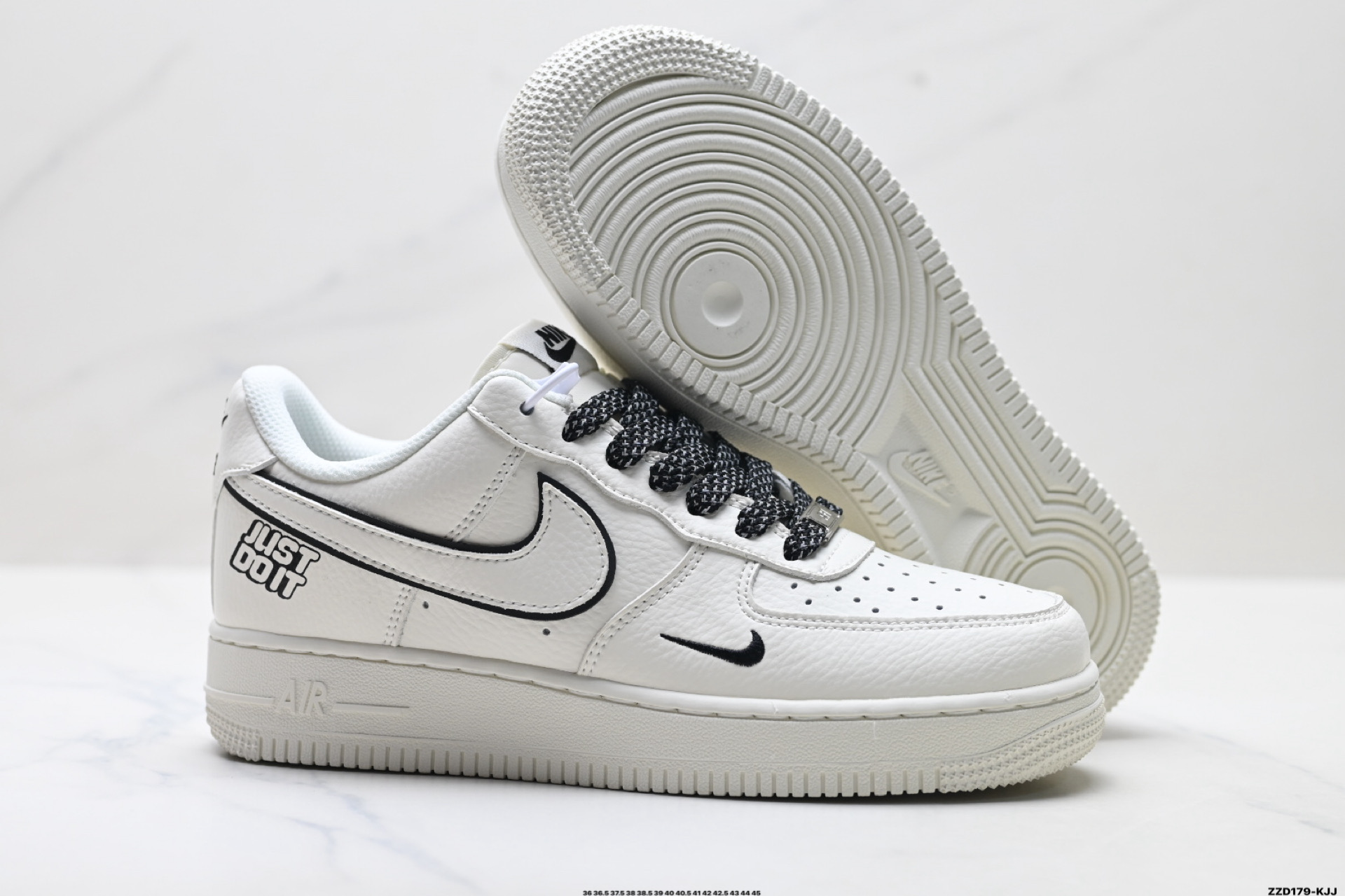 270 NIKE AIR FORCE 1‘07 LV8 MM5288-072