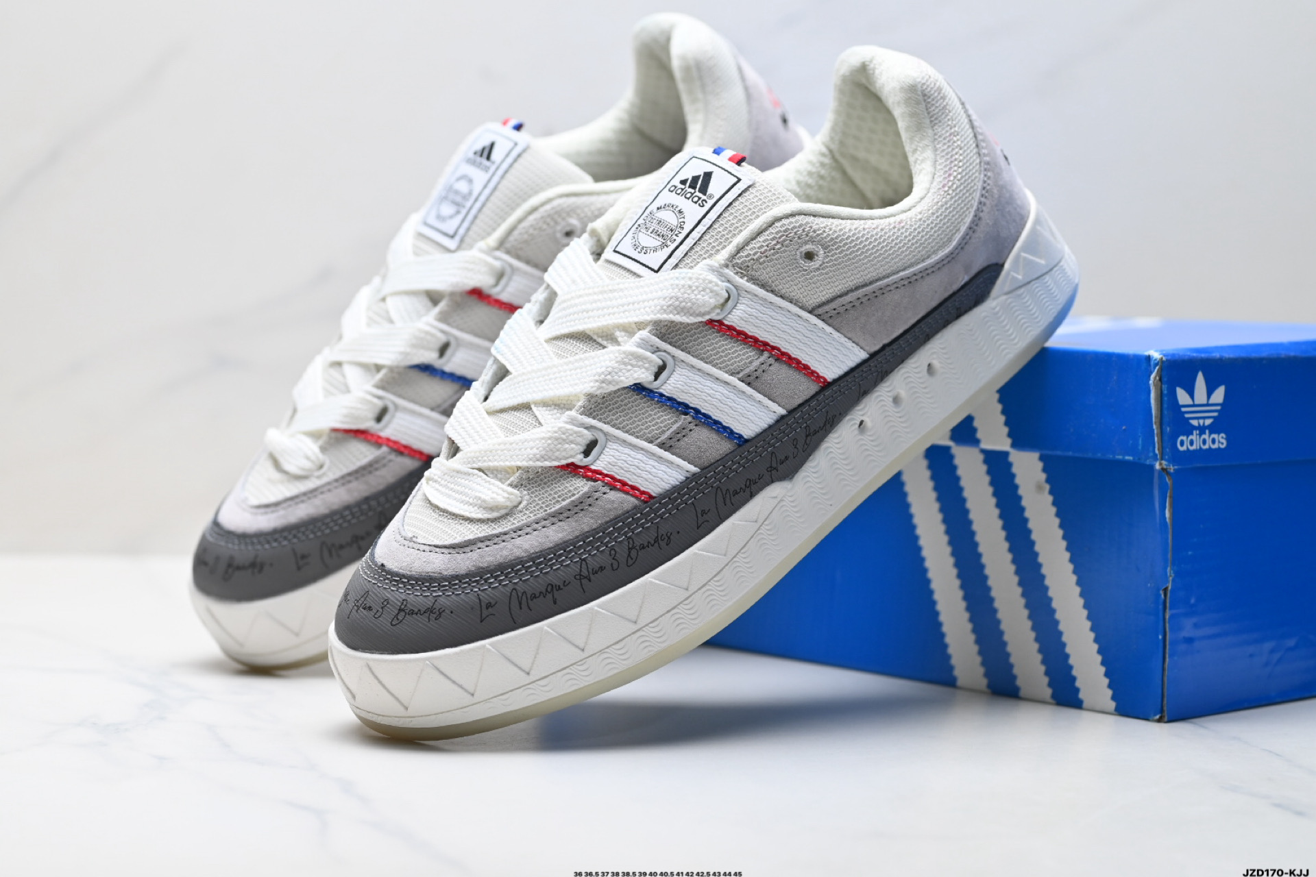 160 Adidas Adimatic Low 马蒂奇系列低帮 复古鲨鱼面包鞋运动休闲滑板板鞋 lD3936