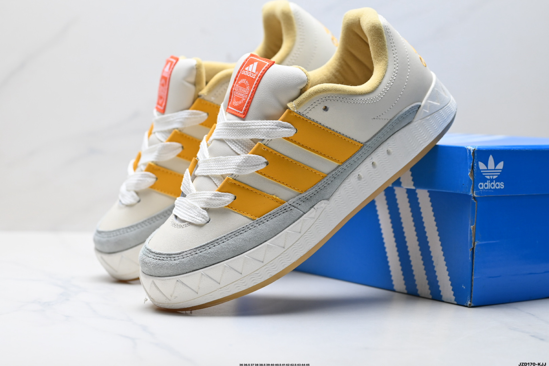 160 Adidas Adimatic Low 马蒂奇系列低帮 复古鲨鱼面包鞋运动休闲滑板板鞋 lD3936