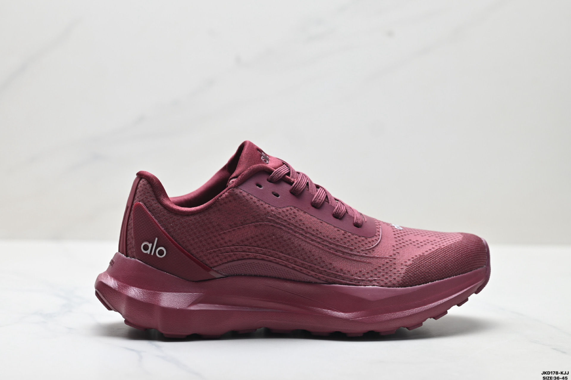 180 Alo Yoga Alo Runner 舒适百搭 网布减震透气支撑耐磨低帮 休闲城市通勤训练跑步鞋