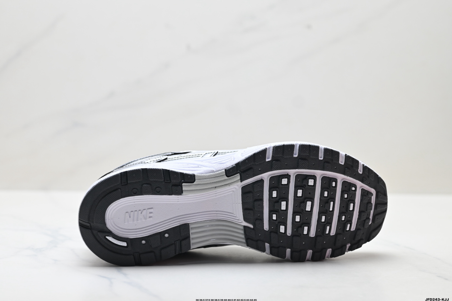 Nike P-6000 复古休闲 耐克 低帮休闲城市通勤跑步鞋 IO3496-001