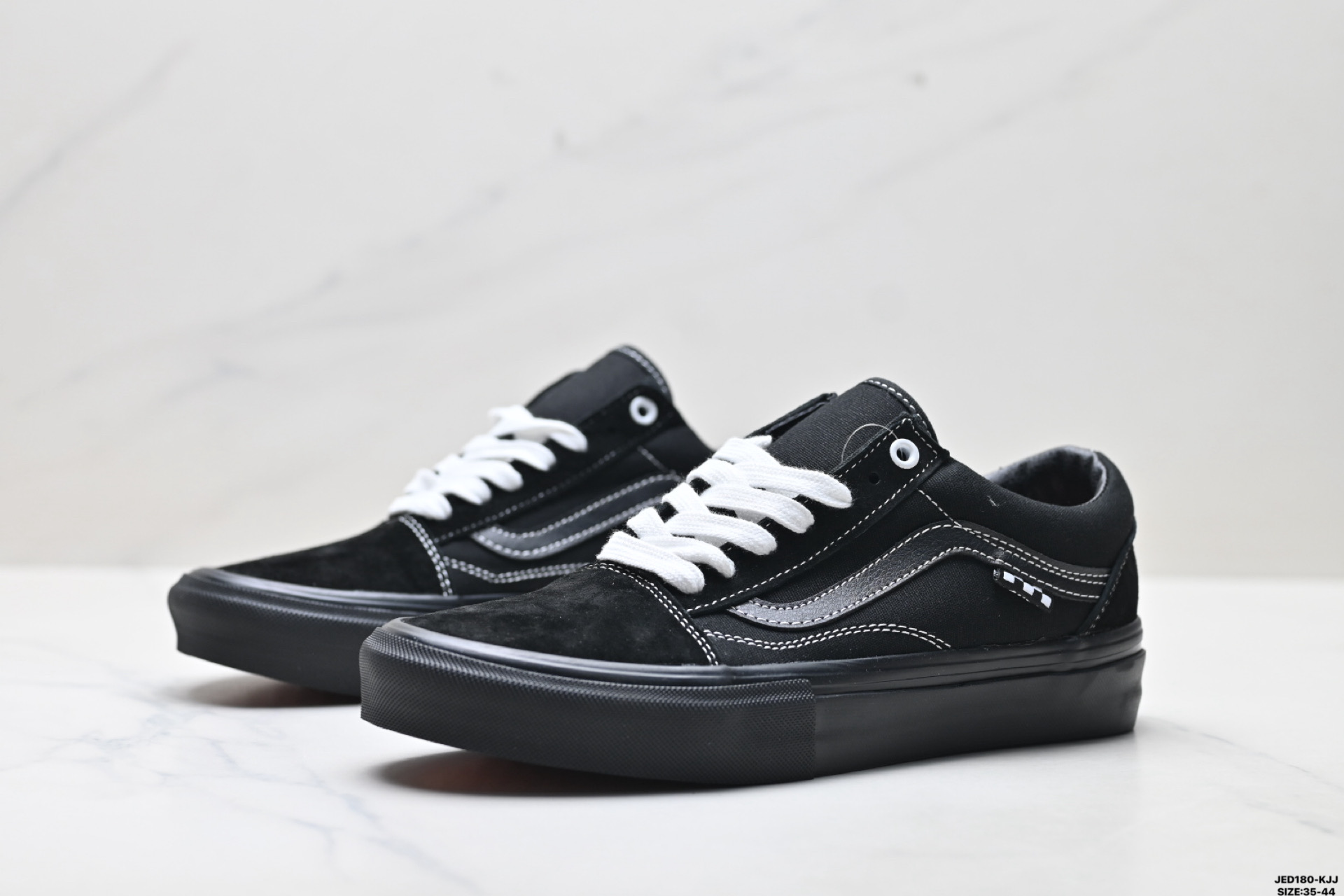 Vans范斯 Old Skool 翻毛皮 复古百搭 耐磨低帮板鞋 VN0005UB1-Top High Quatity Cheap Sneakers Fashion Clothing Clothes Bags handbags Shoes of all Brand wholesale With The best Quality And Beautiful Price from China Factory Chinese suppliers wholesaler seller Vans范斯 Old Skool 翻毛皮 复古百搭 耐磨低帮板鞋 VN0005UB1