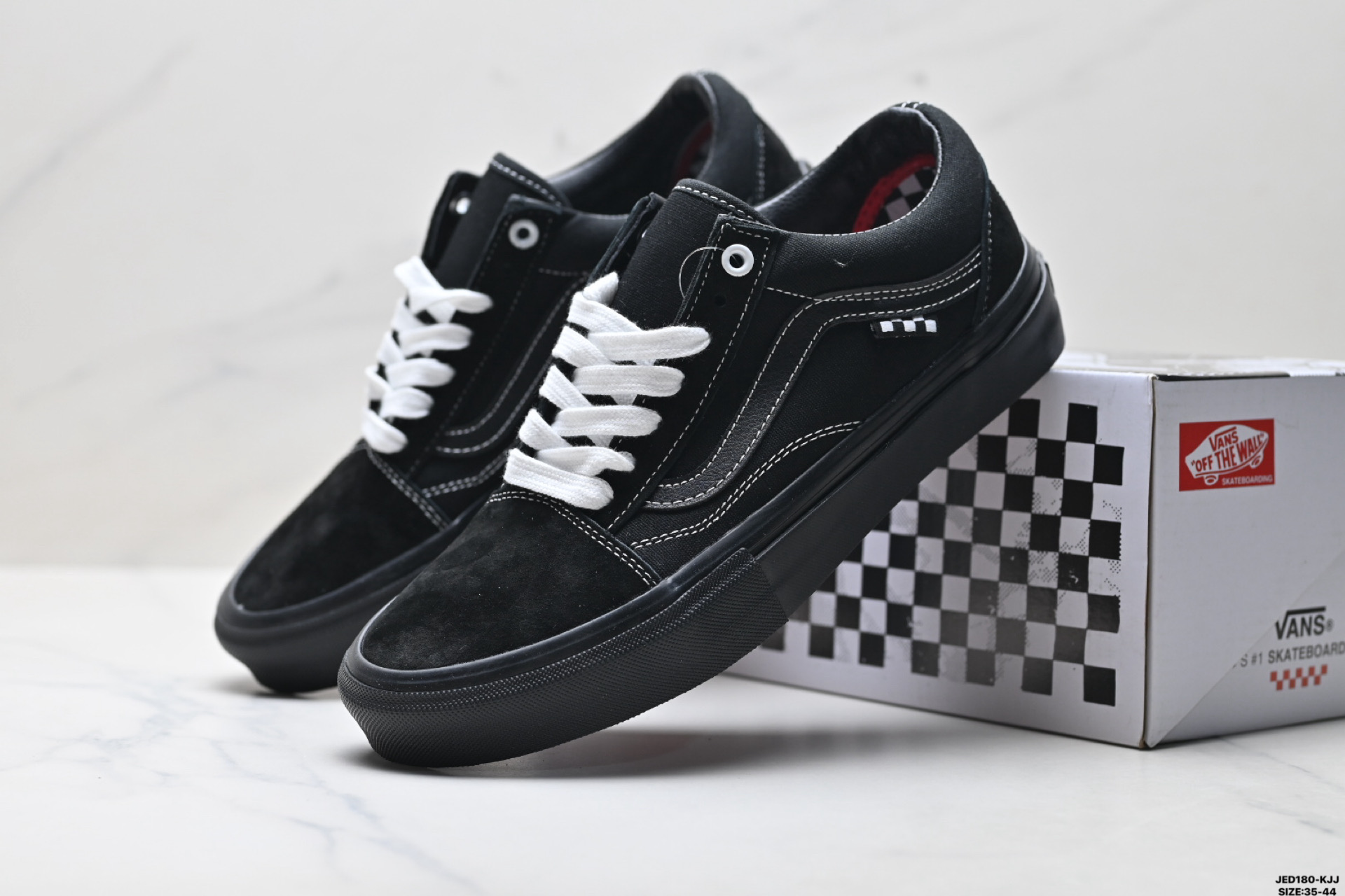 Vans范斯 Old Skool 翻毛皮 复古百搭 耐磨低帮板鞋 VN0005UB1-Top High Quatity Cheap Sneakers Fashion Clothing Clothes Bags handbags Shoes of all Brand wholesale With The best Quality And Beautiful Price from China Factory Chinese suppliers wholesaler seller Vans范斯 Old Skool 翻毛皮 复古百搭 耐磨低帮板鞋 VN0005UB1