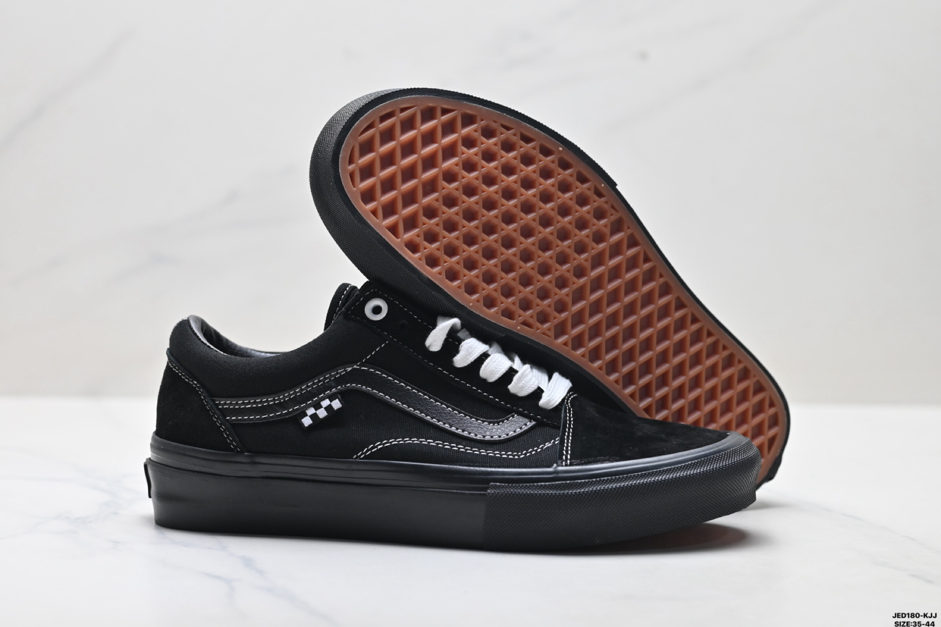 Vans范斯 Old Skool 翻毛皮 复古百搭 耐磨低帮板鞋 VN0005UB1-Top High Quatity Cheap Sneakers Fashion Clothing Clothes Bags handbags Shoes of all Brand wholesale With The best Quality And Beautiful Price from China Factory Chinese suppliers wholesaler seller Vans范斯 Old Skool 翻毛皮 复古百搭 耐磨低帮板鞋 VN0005UB1
