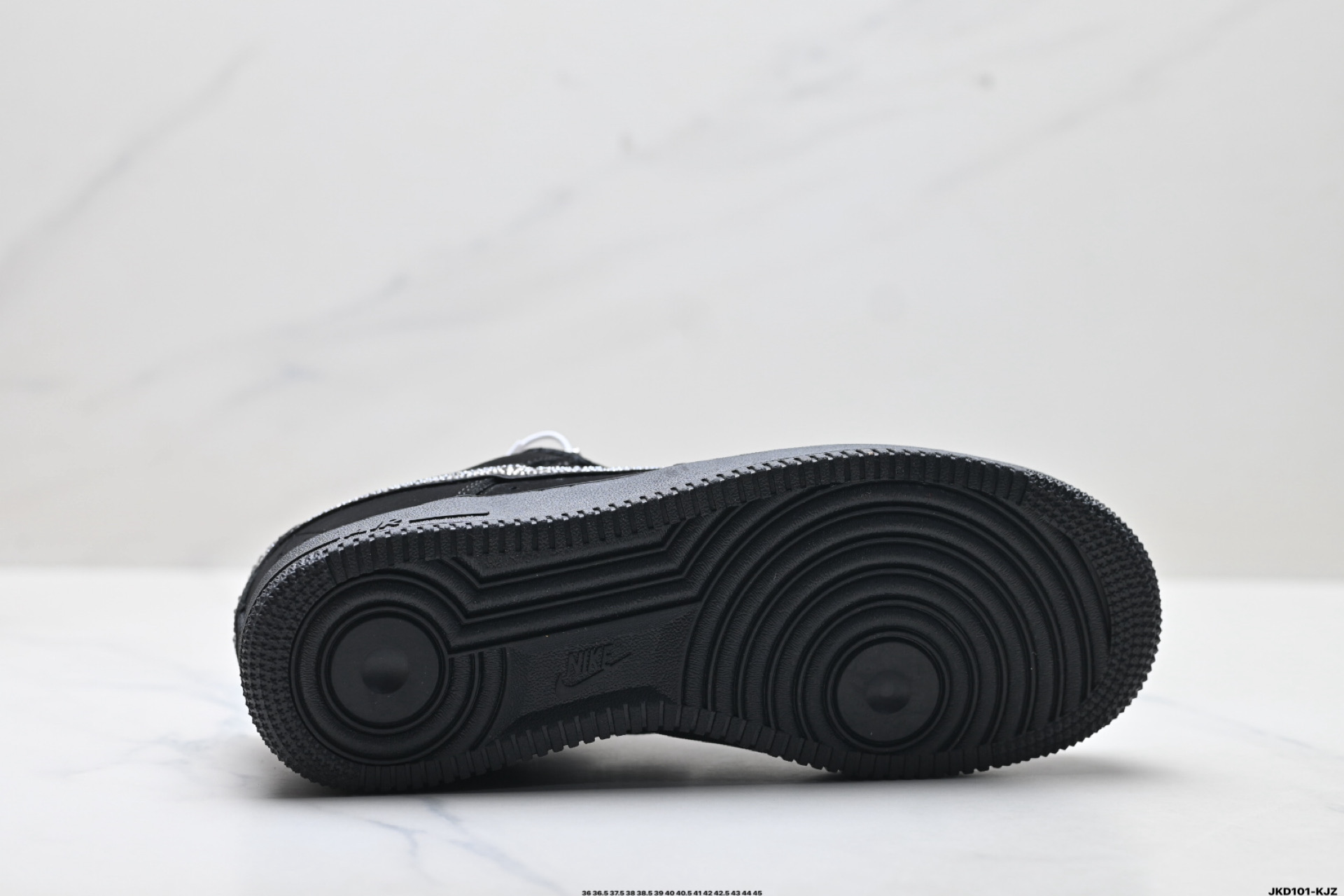 耐克Nike Air Force 1’07空军一号低帮百搭休闲运动板鞋 IQ9772-001-Top High Quatity Cheap Sneakers Fashion Clothing Clothes Bags handbags Shoes of all Brand wholesale With The best Quality And Beautiful Price from China Factory Chinese suppliers wholesaler seller 耐克Nike Air Force 1’07空军一号低帮百搭休闲运动板鞋 IQ9772-001