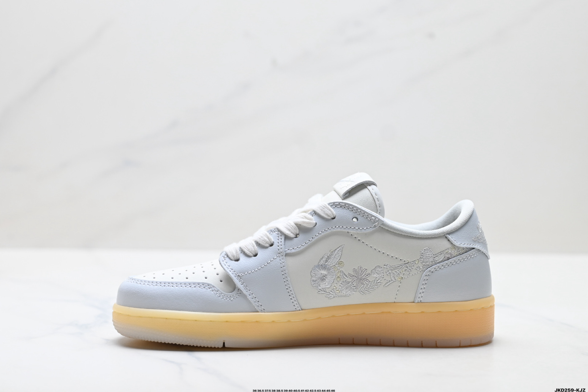 180 Nike Air Jordan 1 Retro Low 耐克 AJ1乔1低帮休闲板鞋 IF4391-100-Chinese UA Cheap High Quatity Brand Clothes Bags handbags Sneakers wholesale wholesaler seller from China Factory suppliers Fashion Clothing Shoes best Quality Beautiful Price 180 Nike Air Jordan 1 Retro Low 耐克 AJ1乔1低帮休闲板鞋 IF4391-100