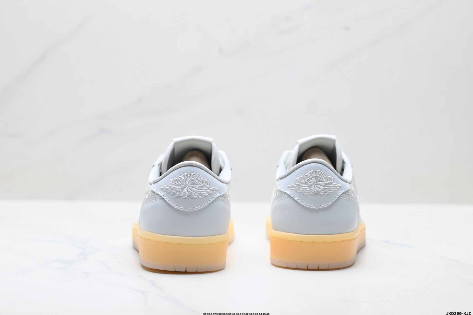 180 Nike Air Jordan 1 Retro Low 耐克 AJ1乔1低帮休闲板鞋 IF4391-100-Chinese UA Cheap High Quatity Brand Clothes Bags handbags Sneakers wholesale wholesaler seller from China Factory suppliers Fashion Clothing Shoes best Quality Beautiful Price 180 Nike Air Jordan 1 Retro Low 耐克 AJ1乔1低帮休闲板鞋 IF4391-100