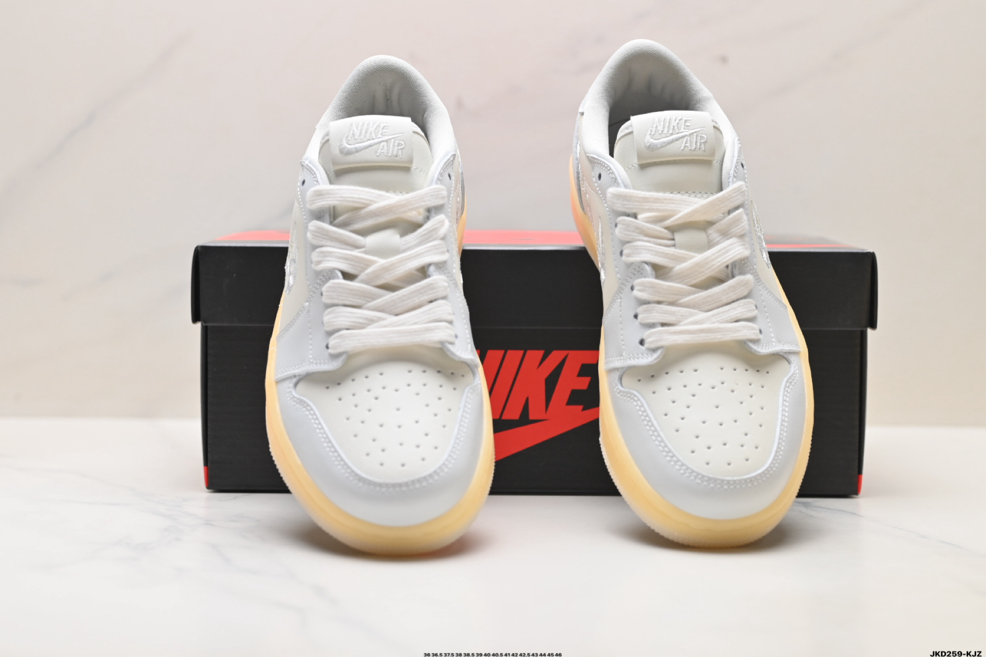 180 Nike Air Jordan 1 Retro Low 耐克 AJ1乔1低帮休闲板鞋 IF4391-100-Chinese UA Cheap High Quatity Brand Clothes Bags handbags Sneakers wholesale wholesaler seller from China Factory suppliers Fashion Clothing Shoes best Quality Beautiful Price 180 Nike Air Jordan 1 Retro Low 耐克 AJ1乔1低帮休闲板鞋 IF4391-100