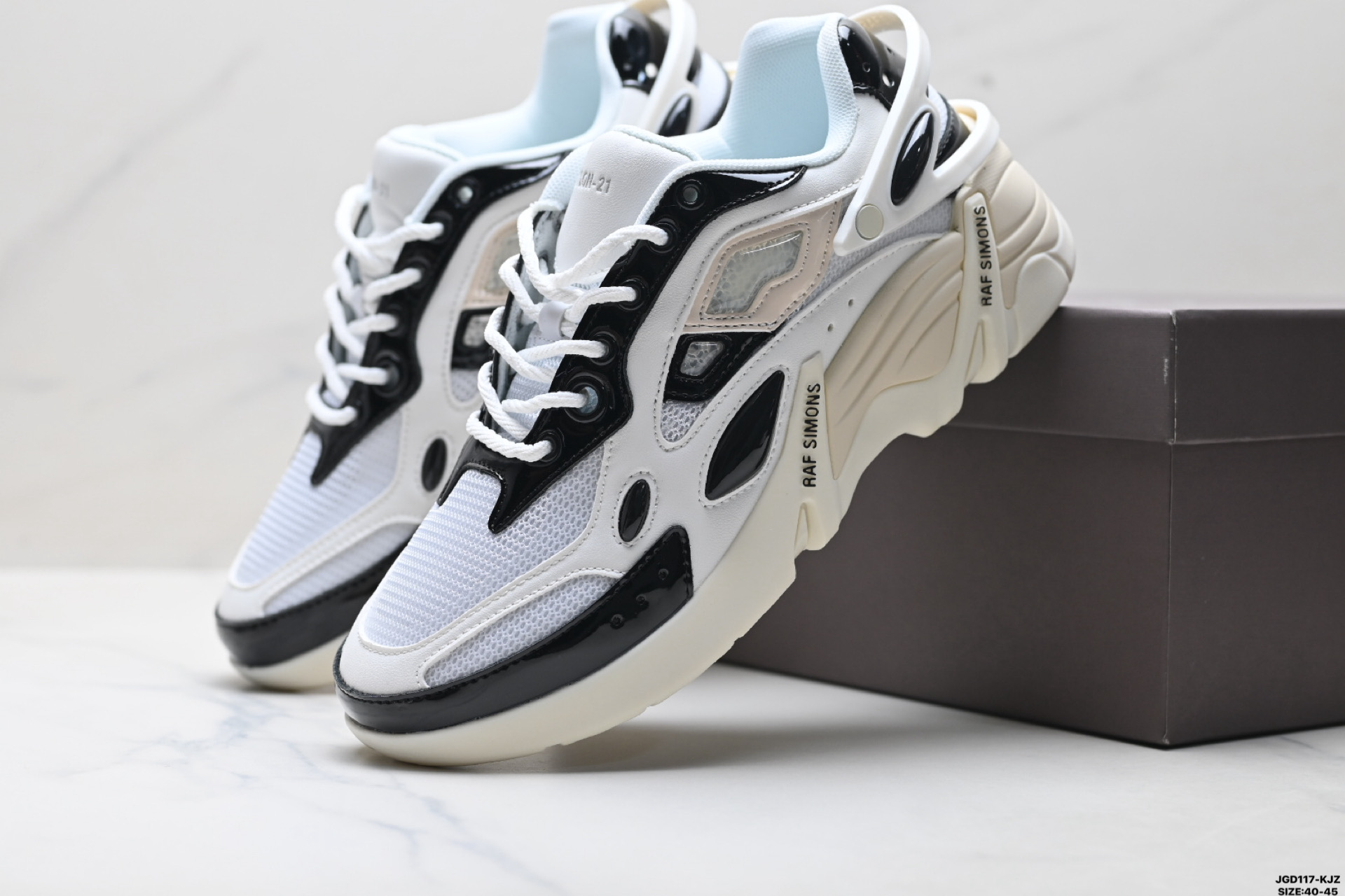 200 RAF SIMONS CYLON-21 潮流运动 织物皮革 圆头系带 低帮休闲鞋 HR740011L-0370