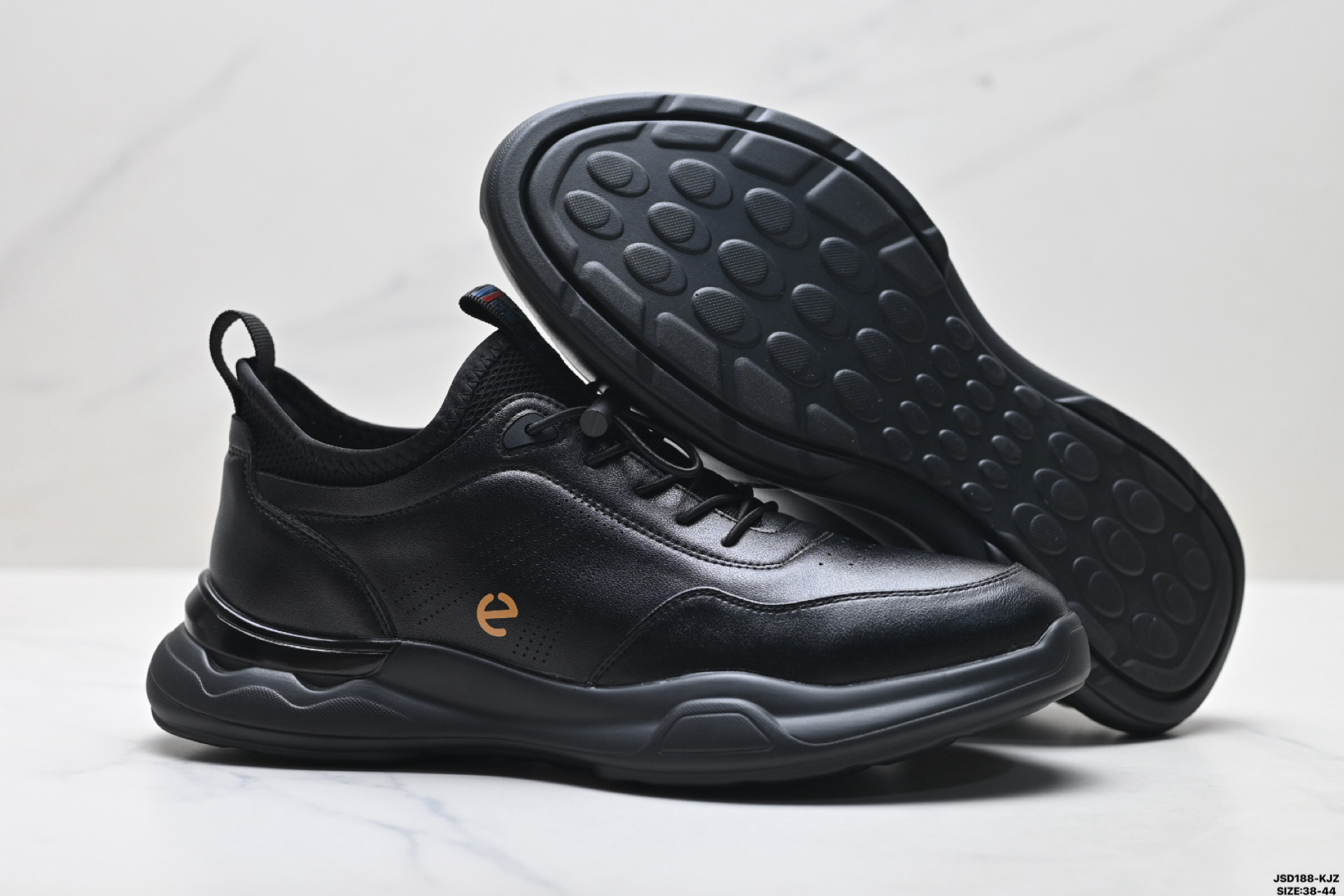 220 Ecco爱步 Biom Fjuel 轻量化设计 透气登山鞋鞋