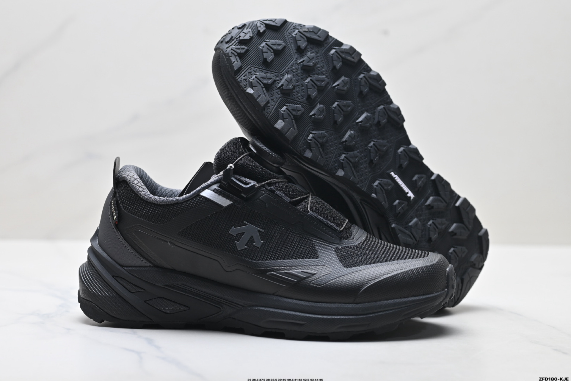 310 迪桑特DESCENTE ENERZITE MTN SPRINT WIRE GTX 舒适通勤 BOA系统 低帮跑步鞋 GORE-TEX内里 防水透气兼顾 D5492RRN66