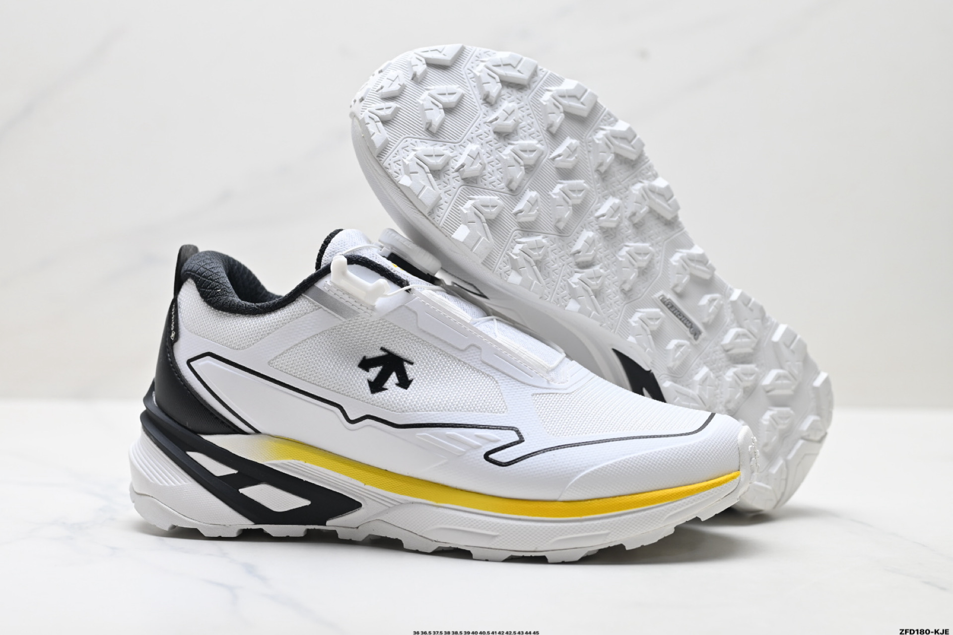 310 迪桑特DESCENTE ENERZITE MTN SPRINT WIRE GTX 舒适通勤 BOA系统 低帮跑步鞋 GORE-TEX内里 防水透气兼顾 D5492RRN66