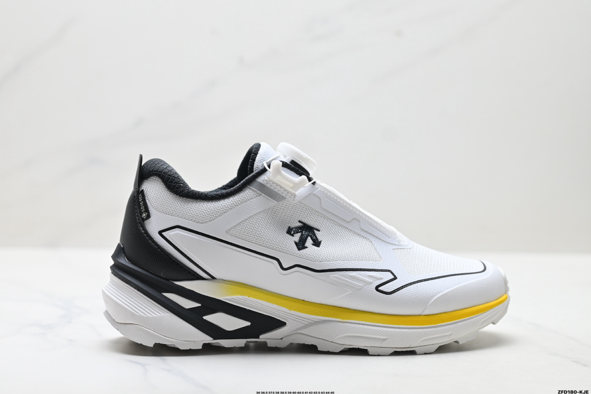 310 迪桑特DESCENTE ENERZITE MTN SPRINT WIRE GTX 舒适通勤 BOA系统 低帮跑步鞋 GORE-TEX内里 防水透气兼顾 D5492RRN66