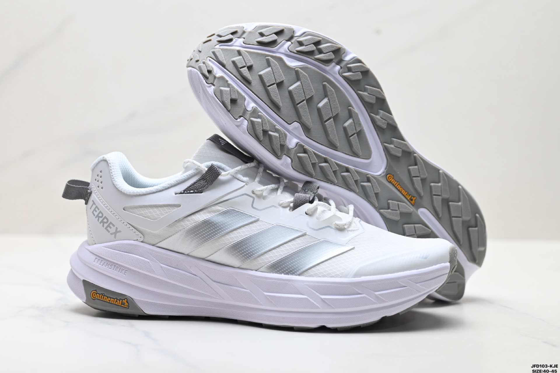 190 Adidas Terrex Freehiker LT 阿迪达斯 系带缓震轻质 舒适百搭 低帮马拉松运动跑步鞋 KK4571