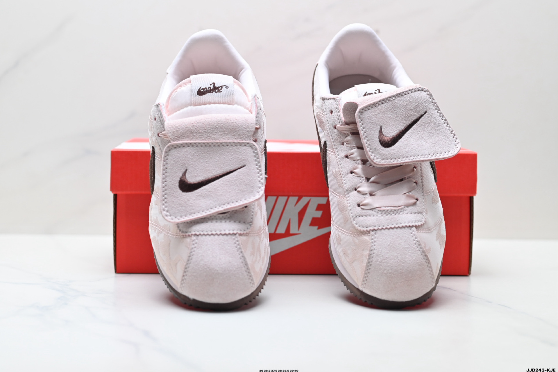 150 Nike Classic Cortez 耐克经典轻便舒适男子阿甘鞋休闲跑步鞋运动鞋 DN1791-006-Chinese UA Cheap High Quatity Brand Clothes Bags handbags Sneakers wholesale wholesaler seller from China Factory suppliers Fashion Clothing Shoes best Quality Beautiful Price 150 Nike Classic Cortez 耐克经典轻便舒适男子阿甘鞋休闲跑步鞋运动鞋 DN1791-006